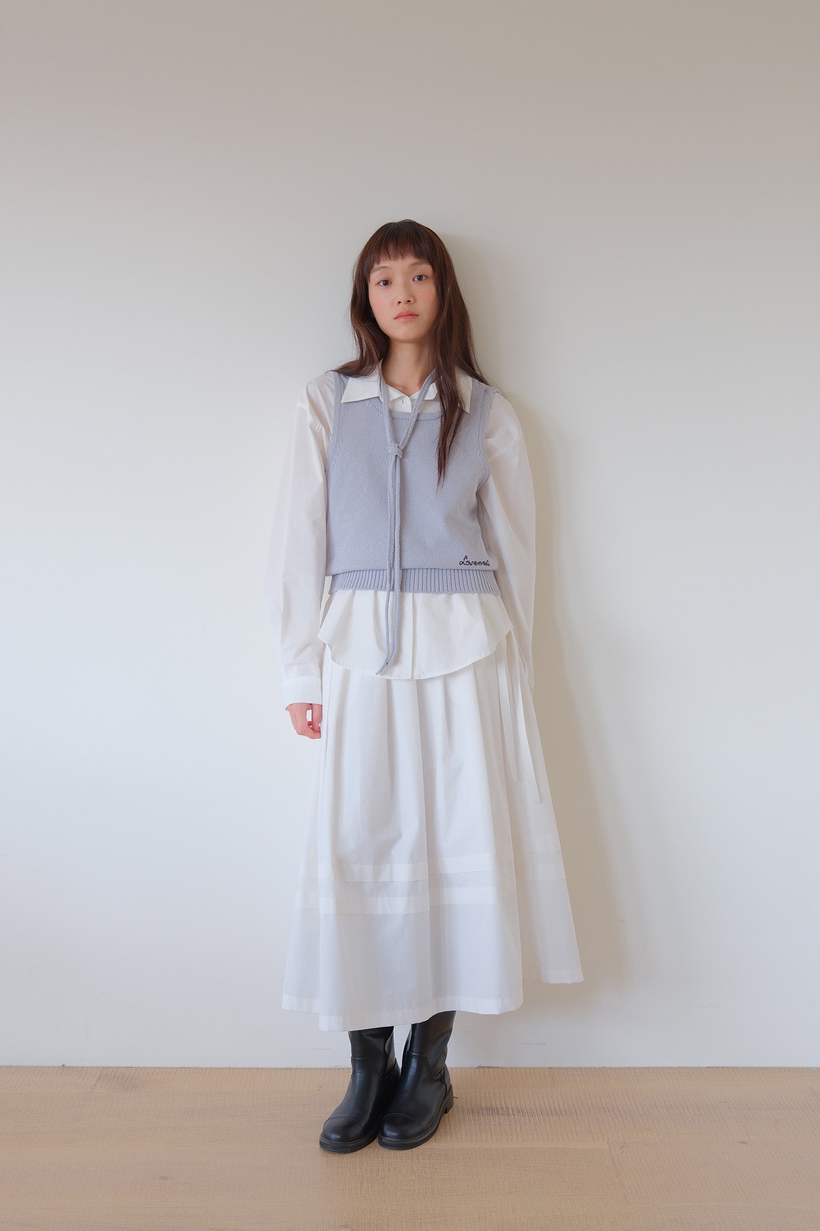 MOUI RIBBON PLEATS SKIRT _BLANC CASSÉ
