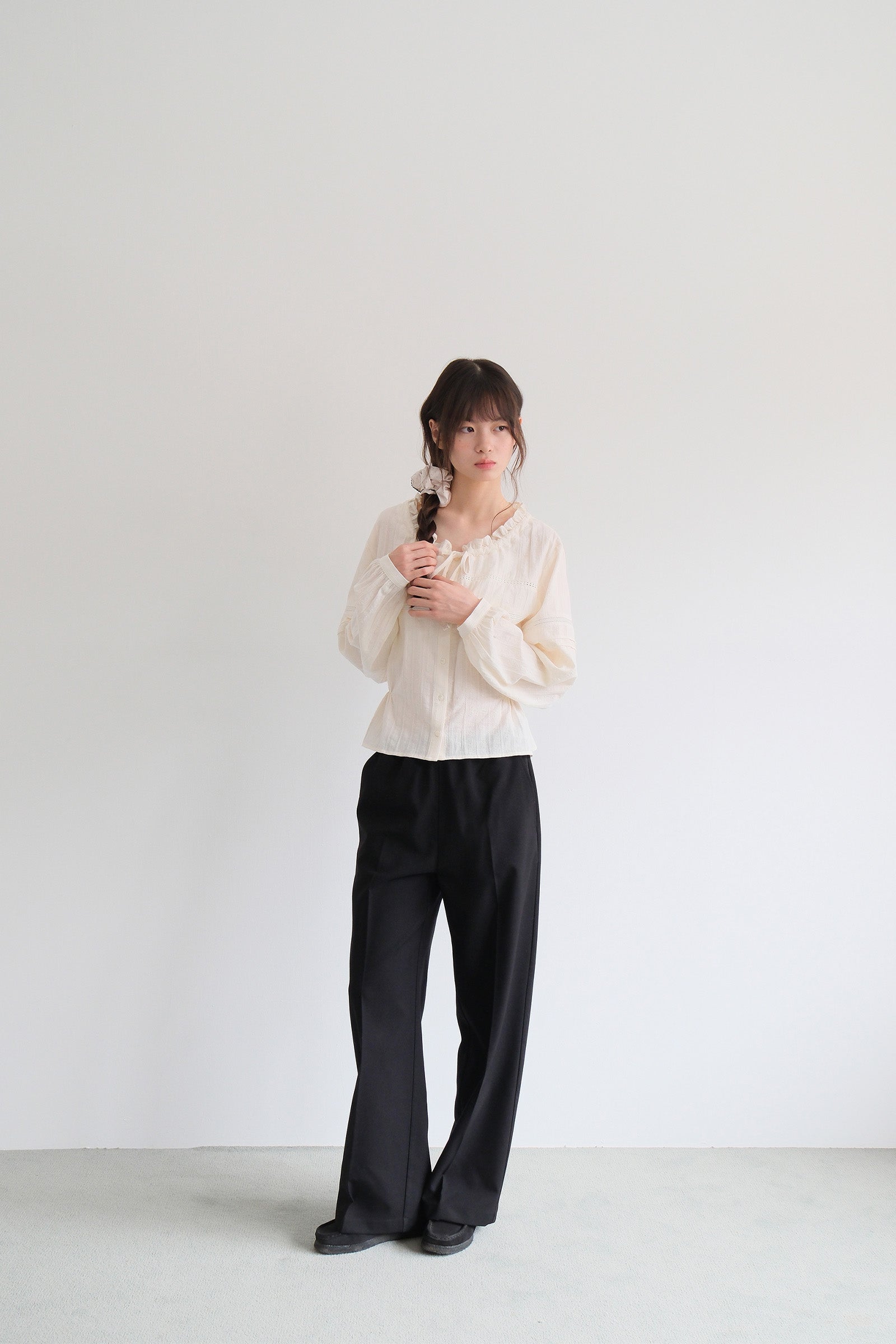 PANTALON EN LAINE TAILLE ÉLASTIQUÉE_NOIR