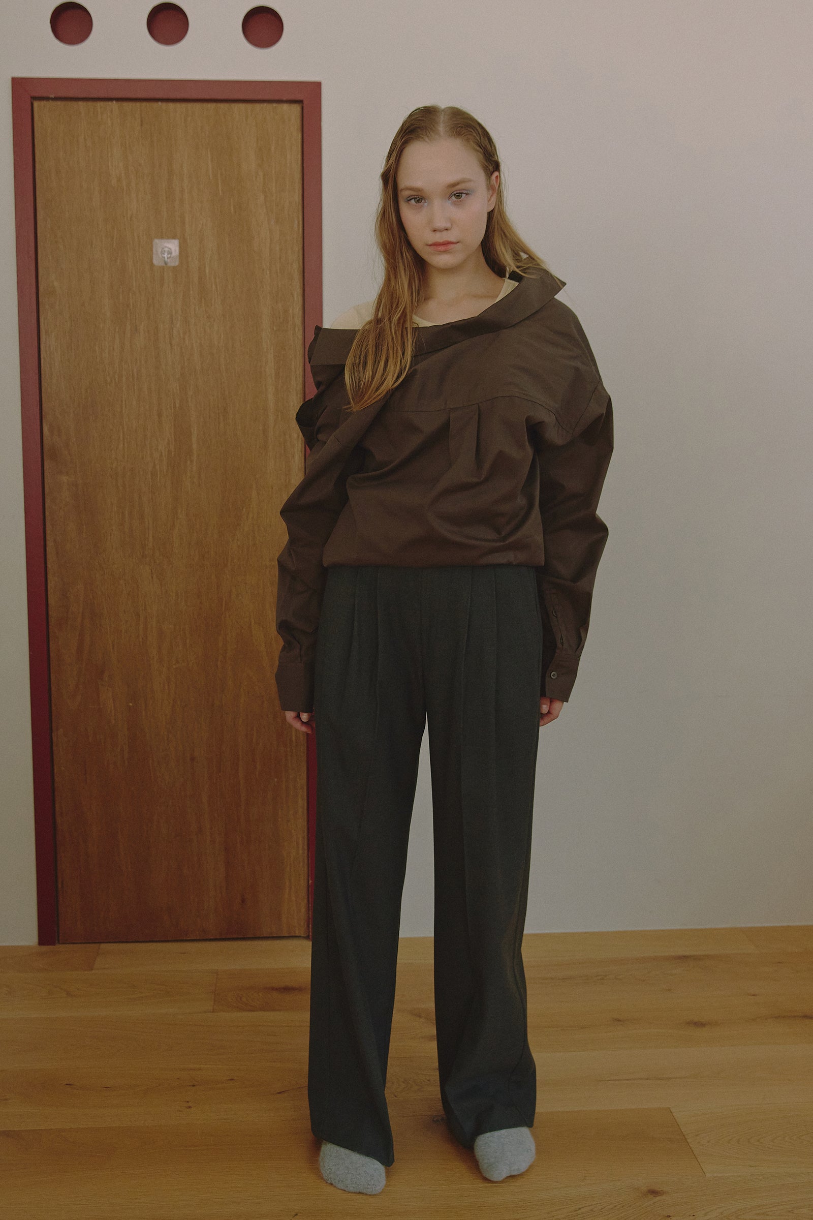 BELT LOOP DETAIL TWO TUCK WOOL BLEND WIDE PANTS_GRIS