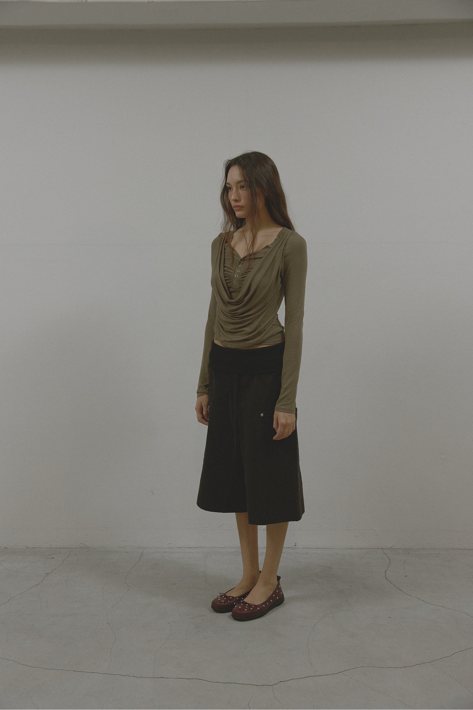 LAYERED COWL T_KHAKI