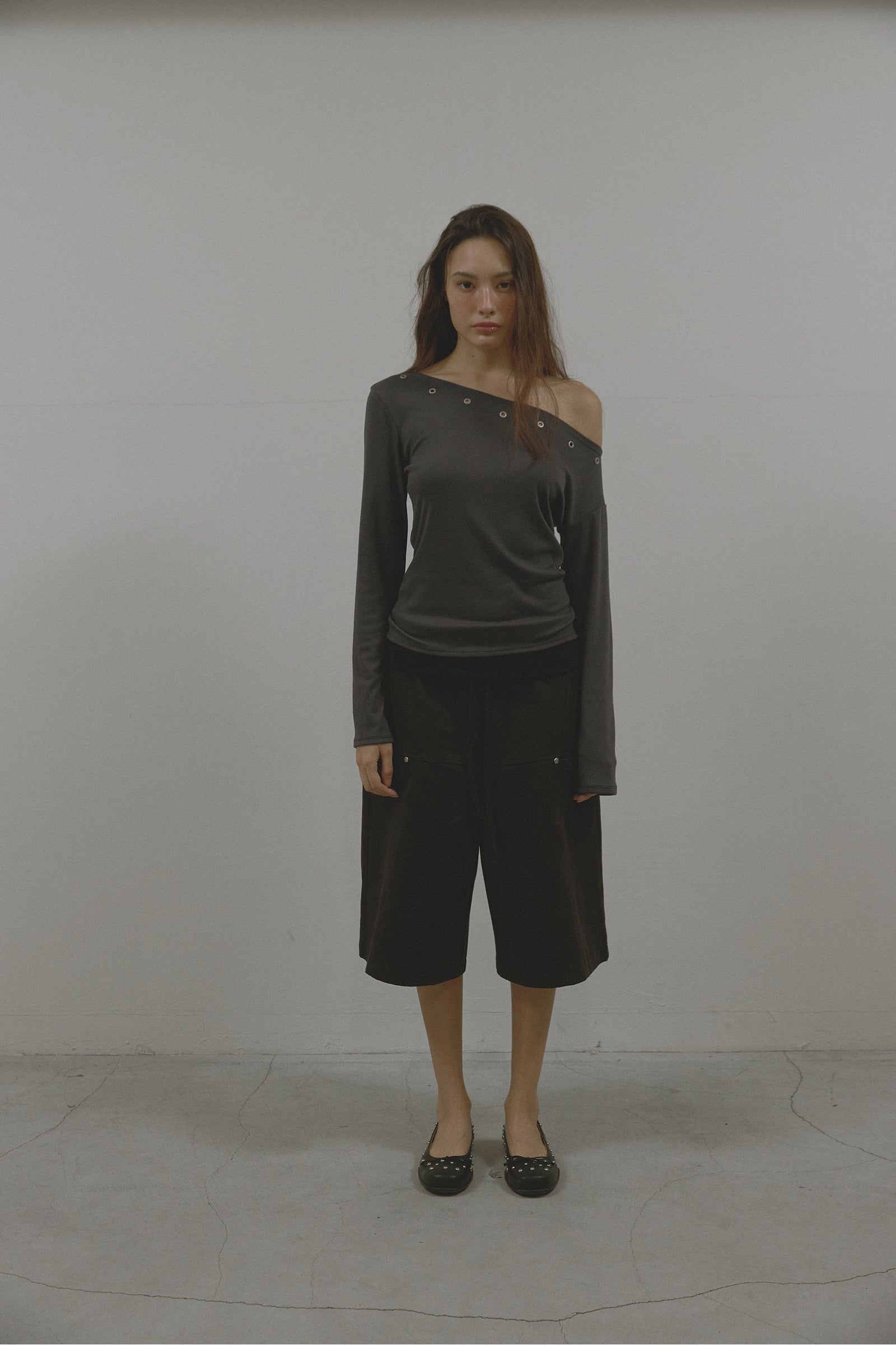 EYELET ONE SHOULDER LONG SLEEVE T_NAVY