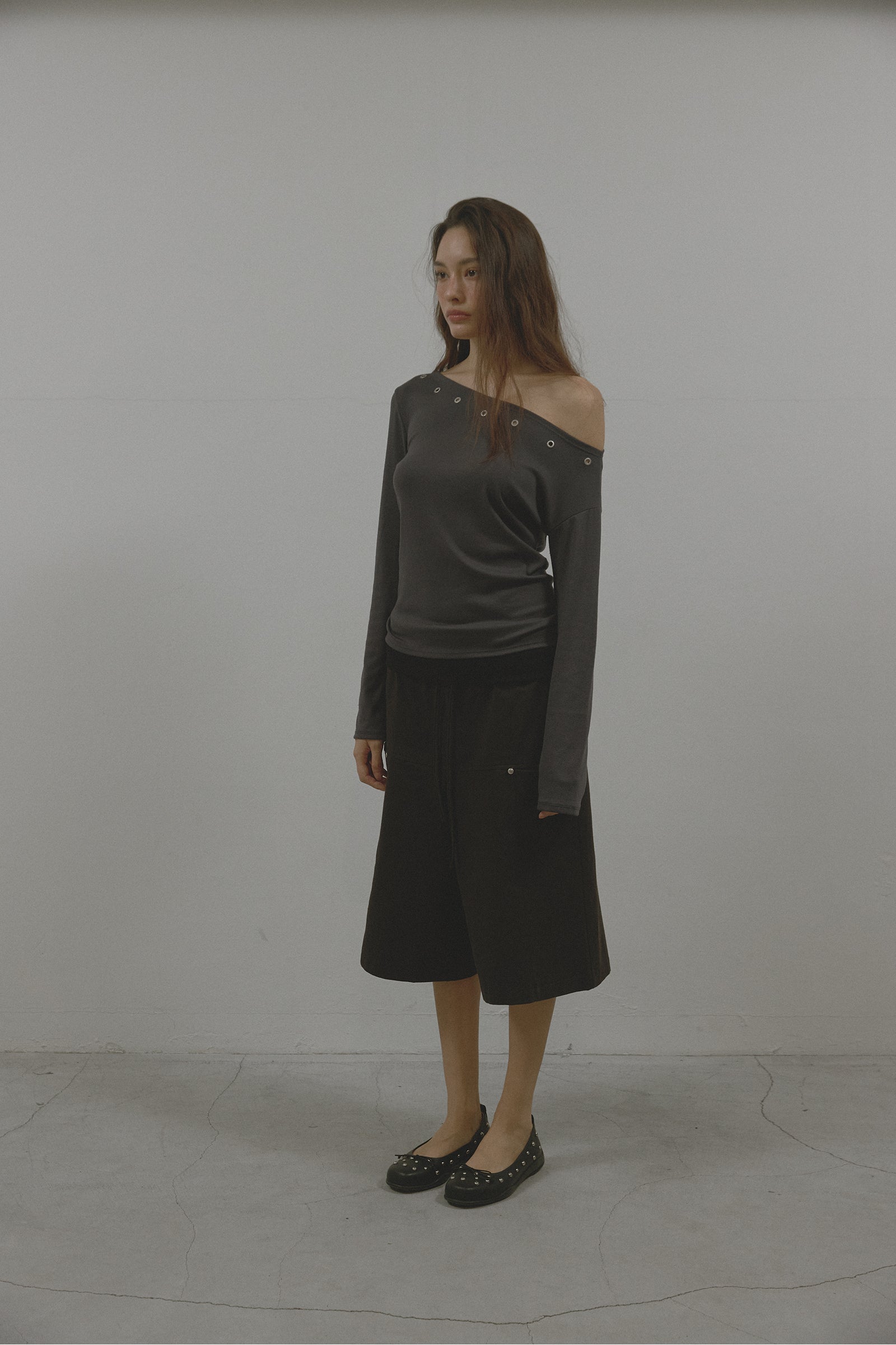 EYELET ONE SHOULDER LONG SLEEVE T_NAVY