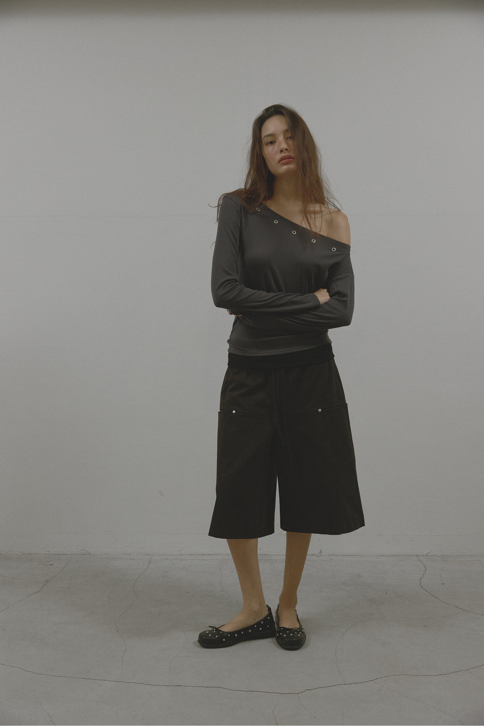 EYELET ONE SHOULDER LONG SLEEVE T_NAVY