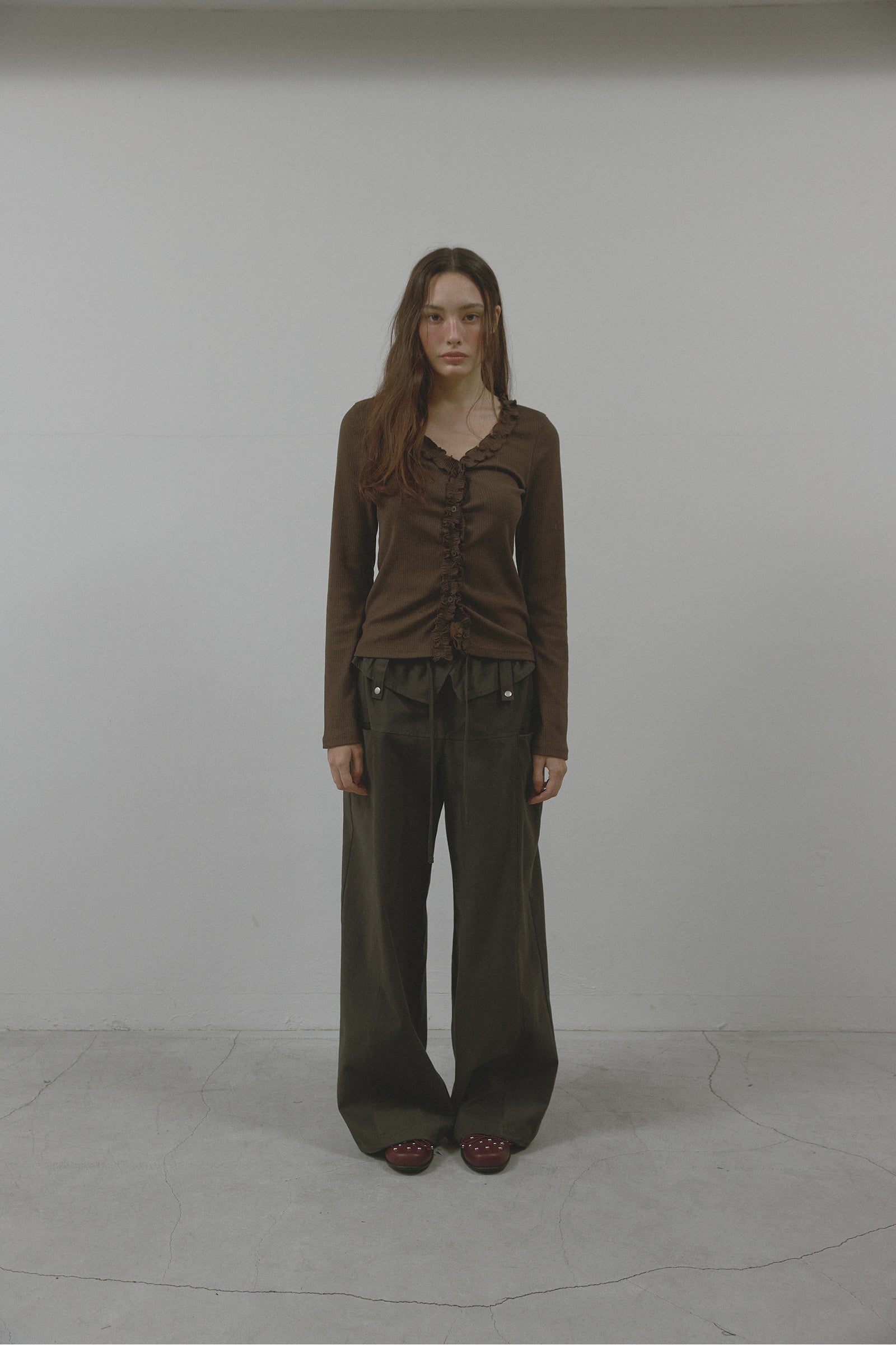 FRILL BUTTON CARDIGAN_BROWN