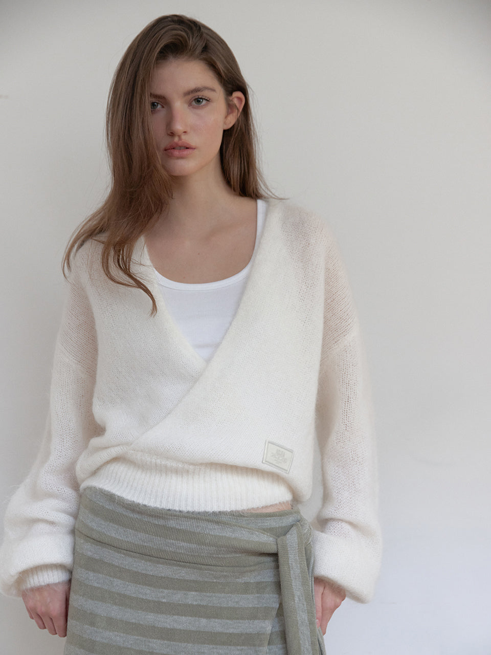 PULL CACHE-CŒUR EN LAINE ET ANGORA_IVOIRE