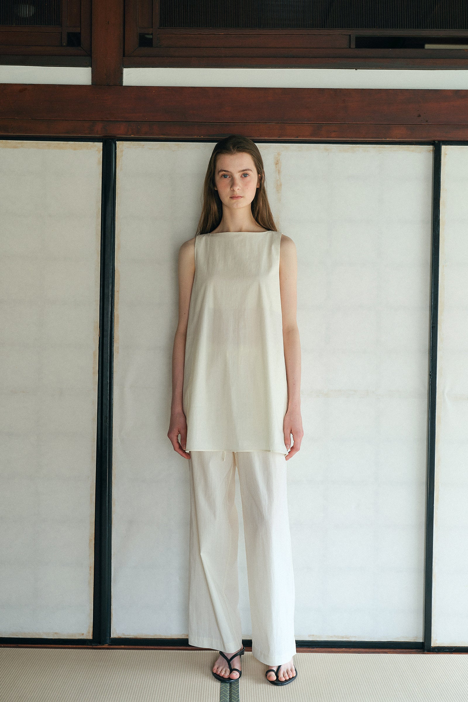 MUSE SLEEVELESS_CRÈME