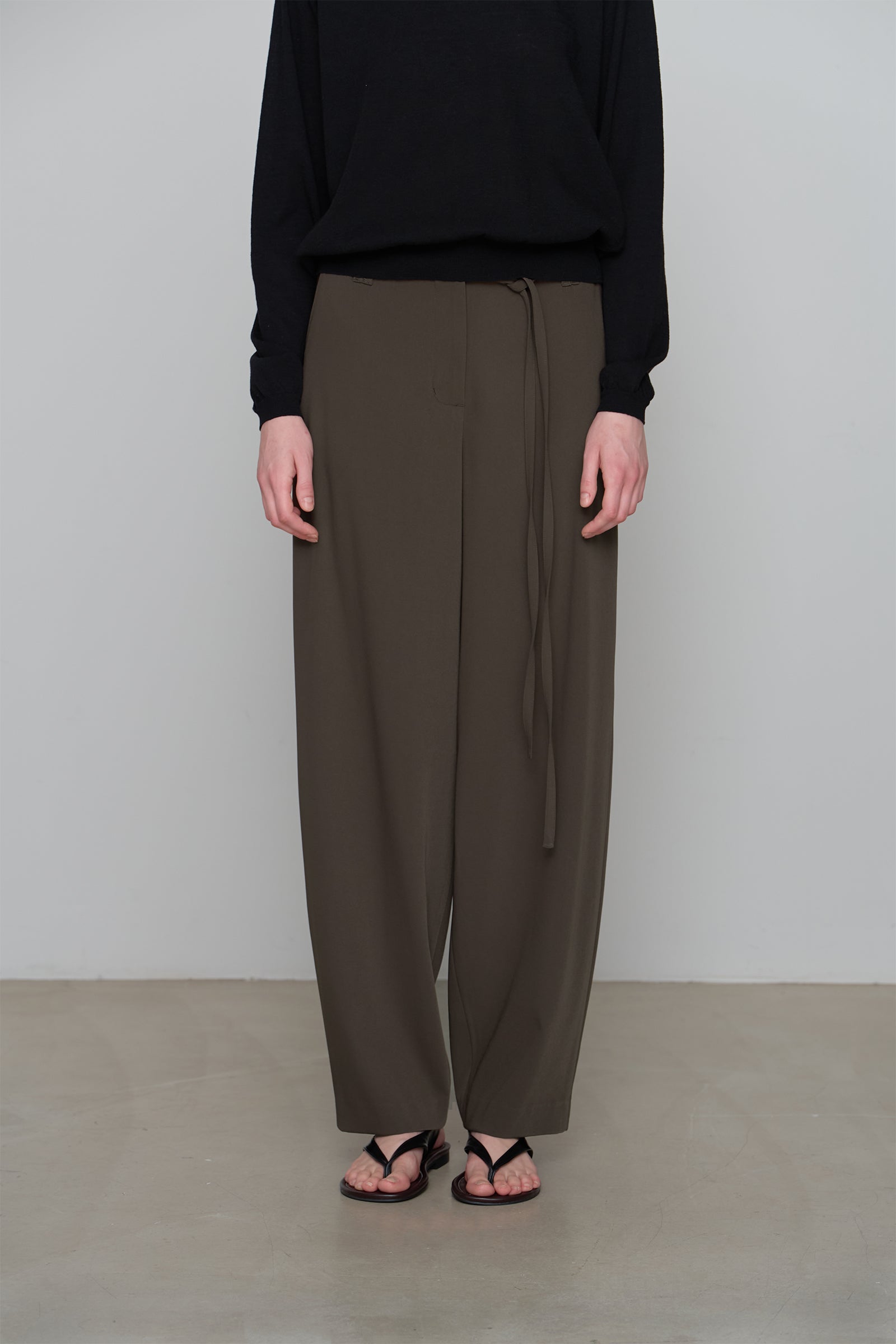 PANTALON BALLON À CEINTURE_MARRON
