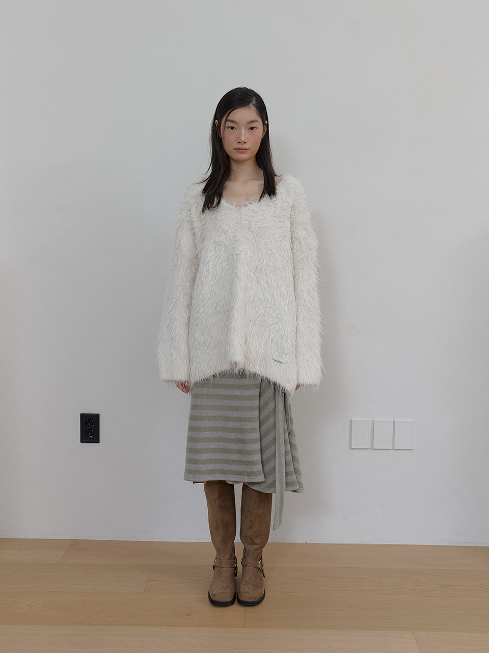 WOOL HAIRY BRUSH V SWEATER_IVORIE