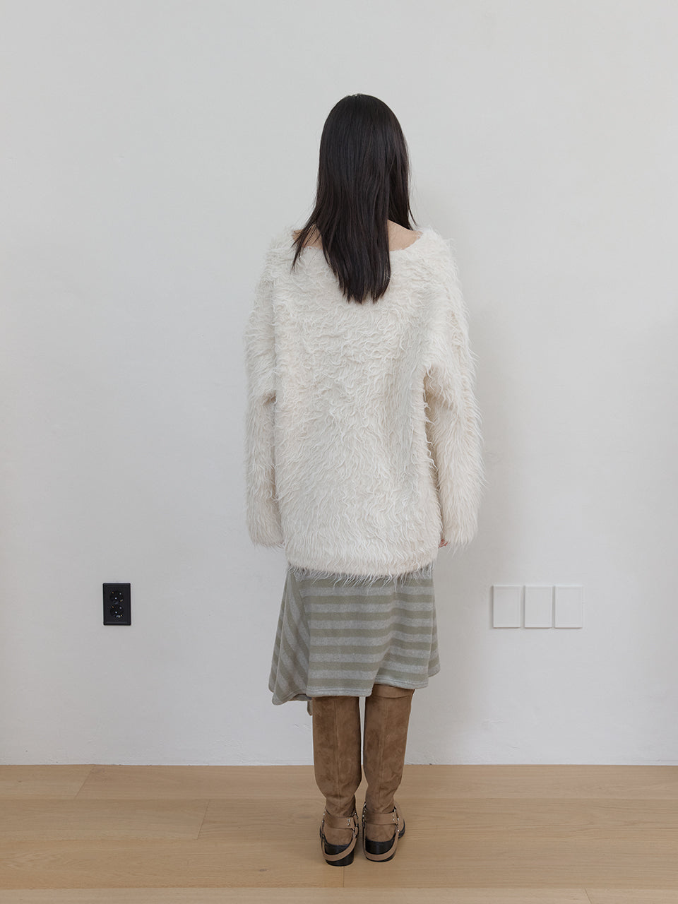 WOOL HAIRY BRUSH V SWEATER_IVORY