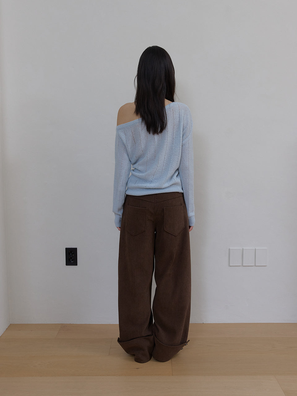 ROSE BROOCH ONE SHOULDER KNIT_SKY BLUE