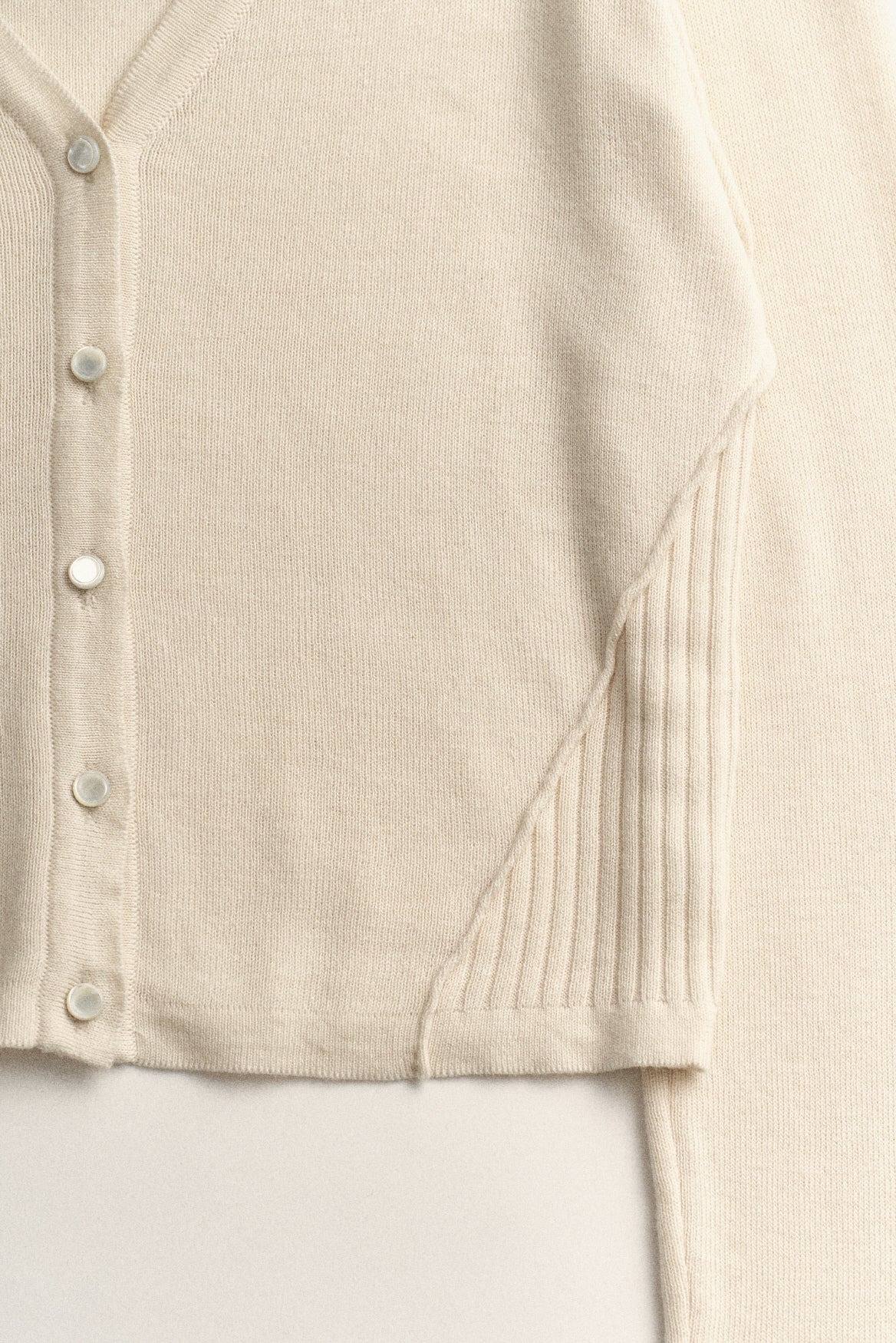 CUTTING CARDIGAN_IVORY