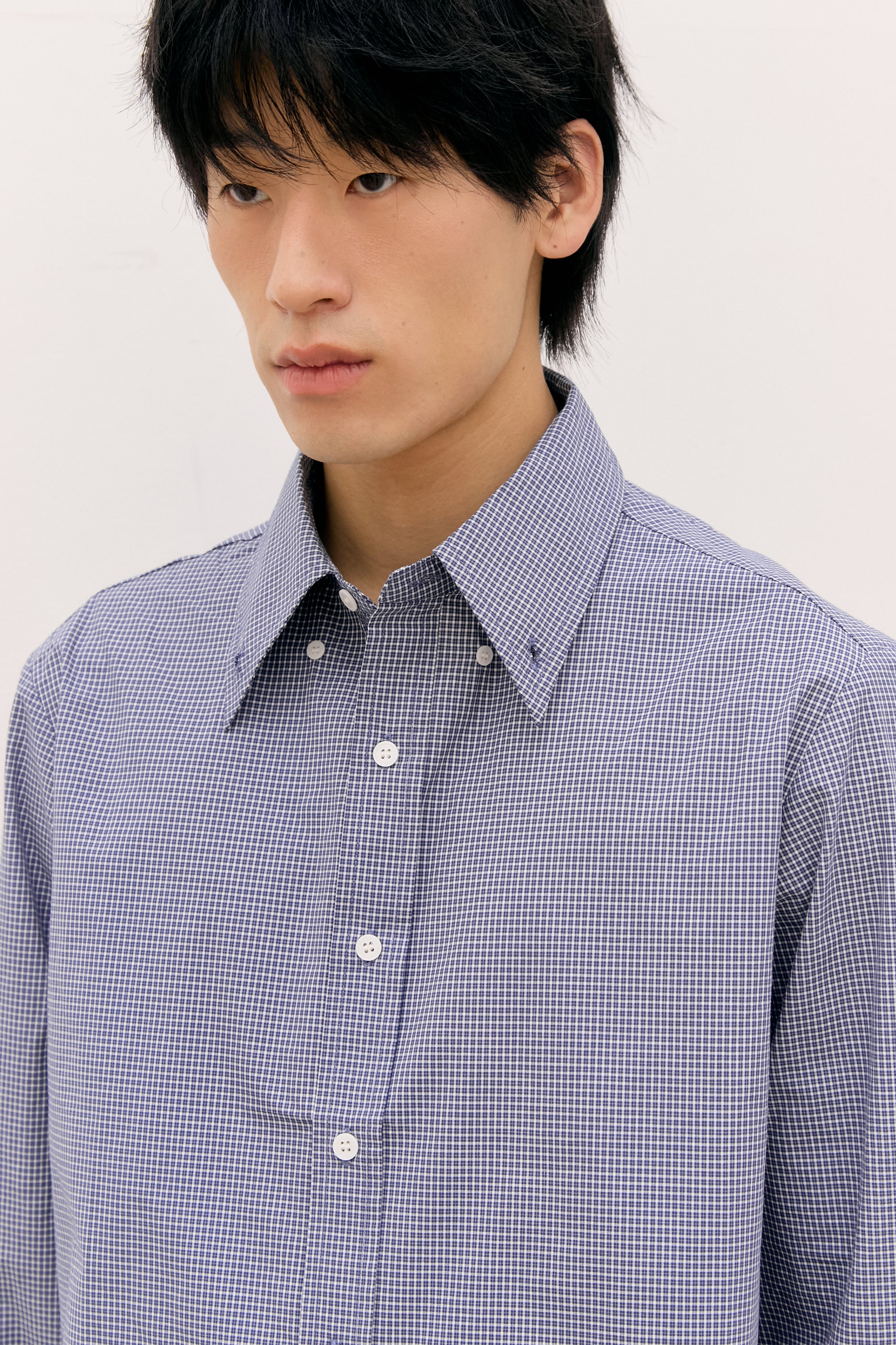 CHEMISE À CARREAUX À MANCHES RETROUSSÉES_BLEU MARINE