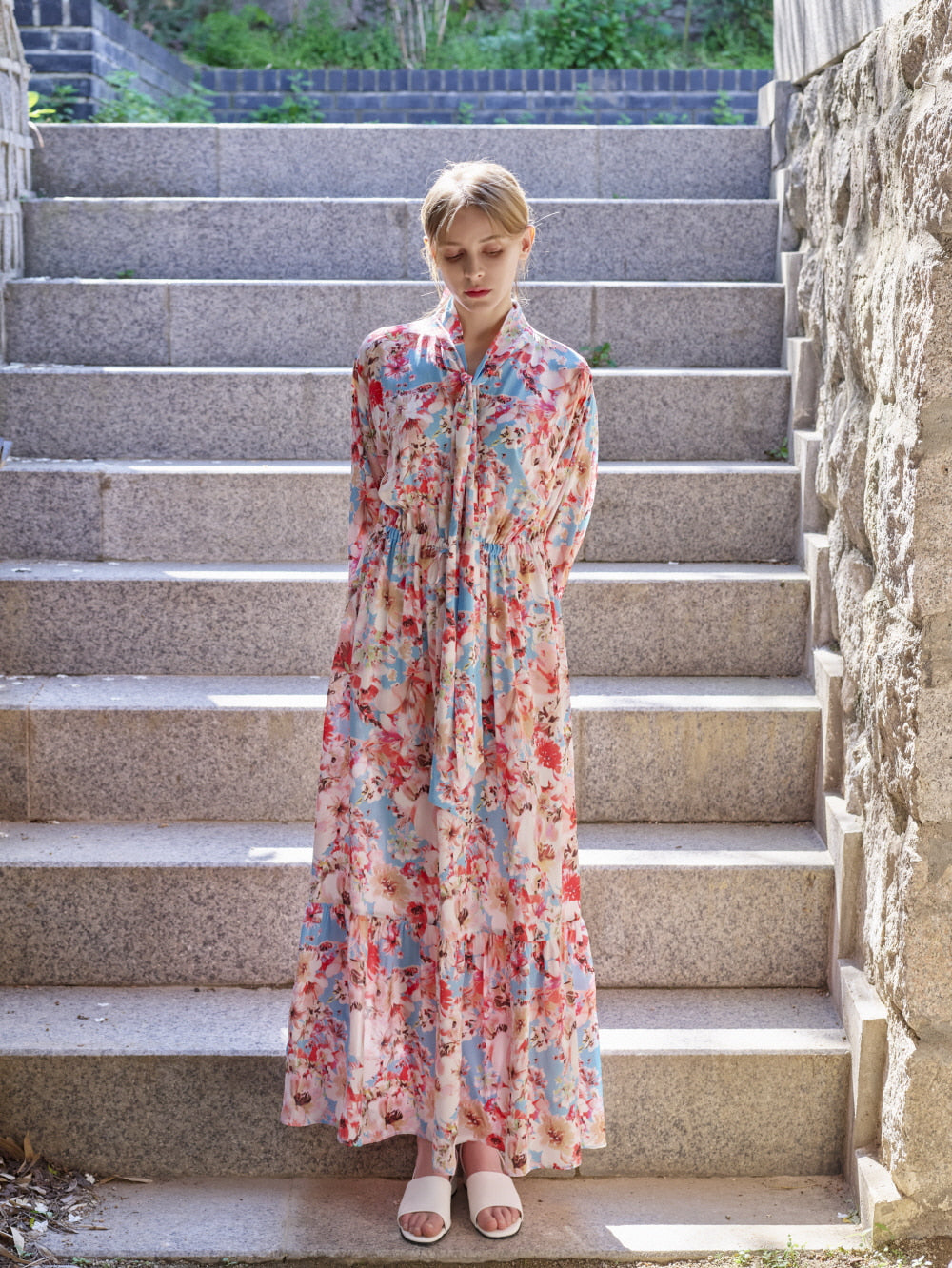 2DREAMERS, ROBE MAXI À CRAVATE MOTIF FLEURI