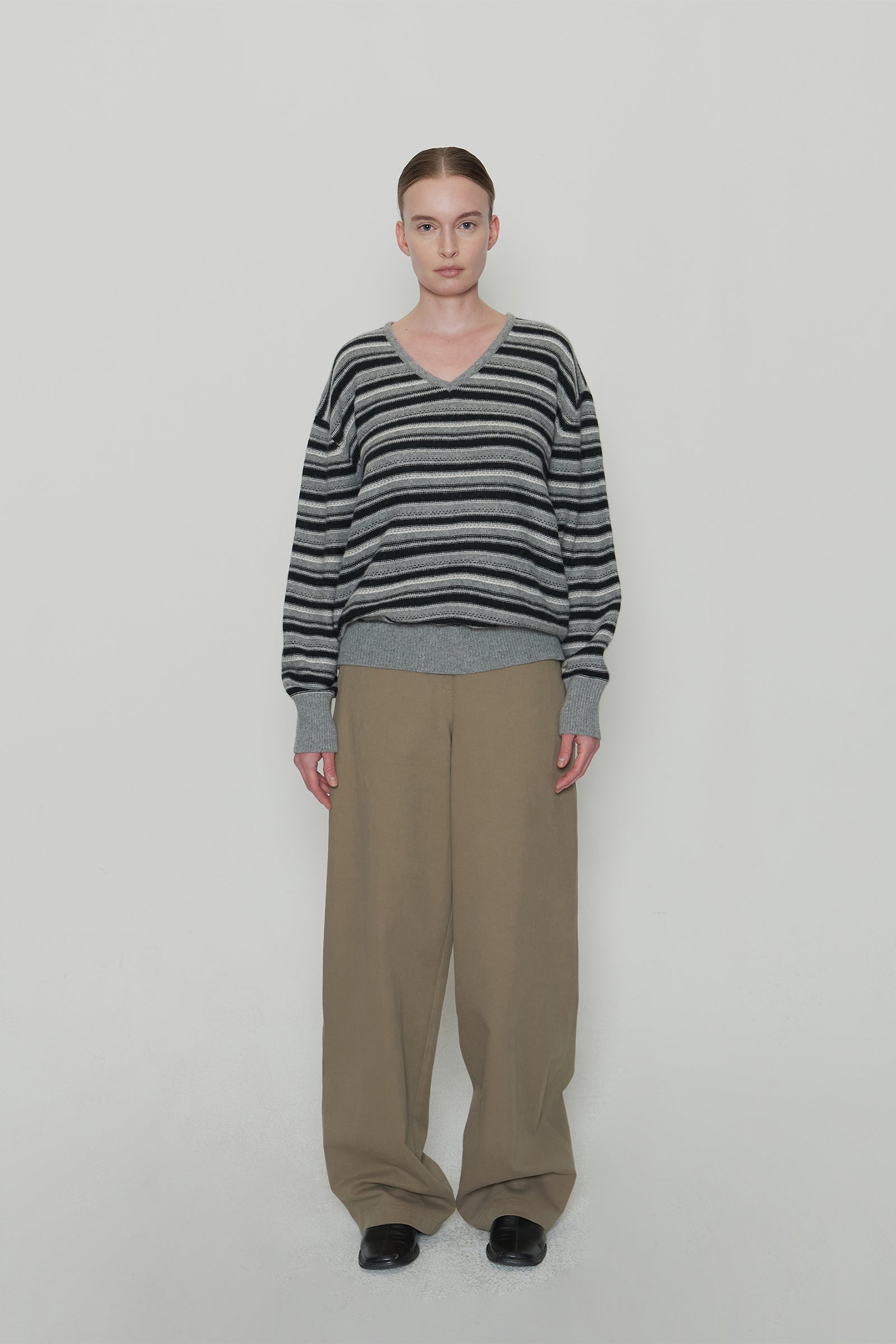OSCAR STRIPE V-NECK KNIT_BLACK