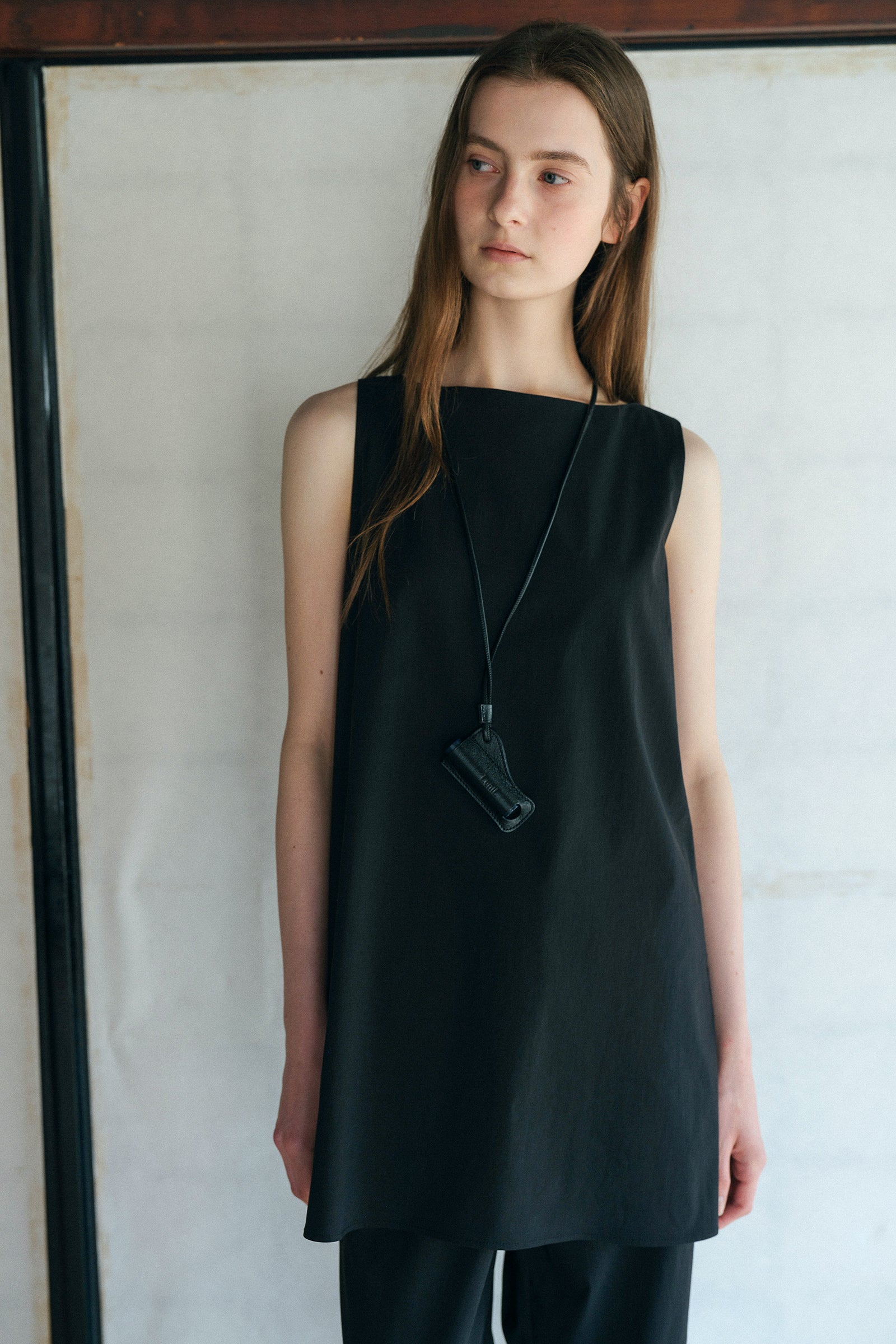 MUSE SLEEVELESS_NOIR