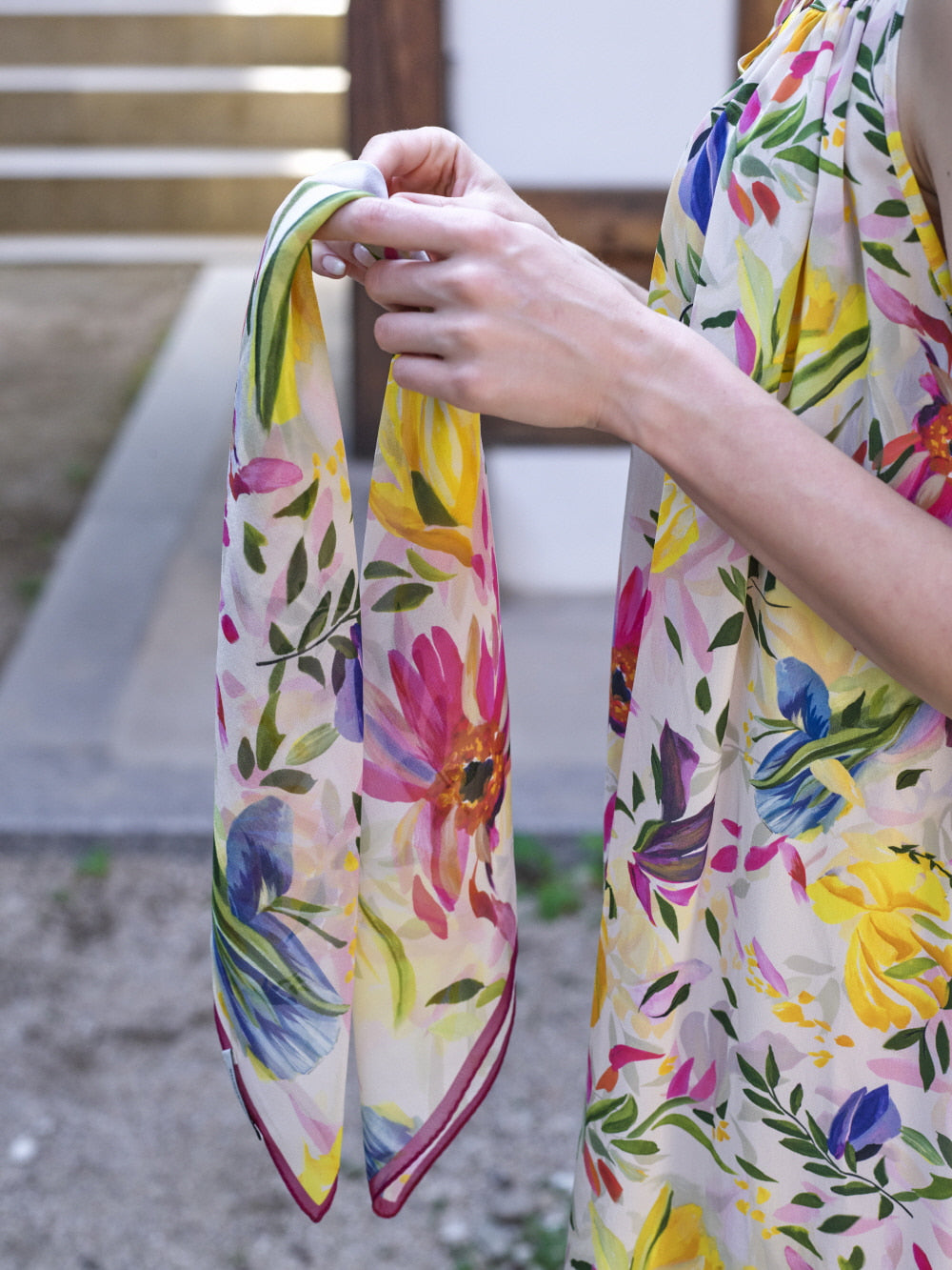 WATERCOLOUR FLOWER SQUARE SILK SCARF