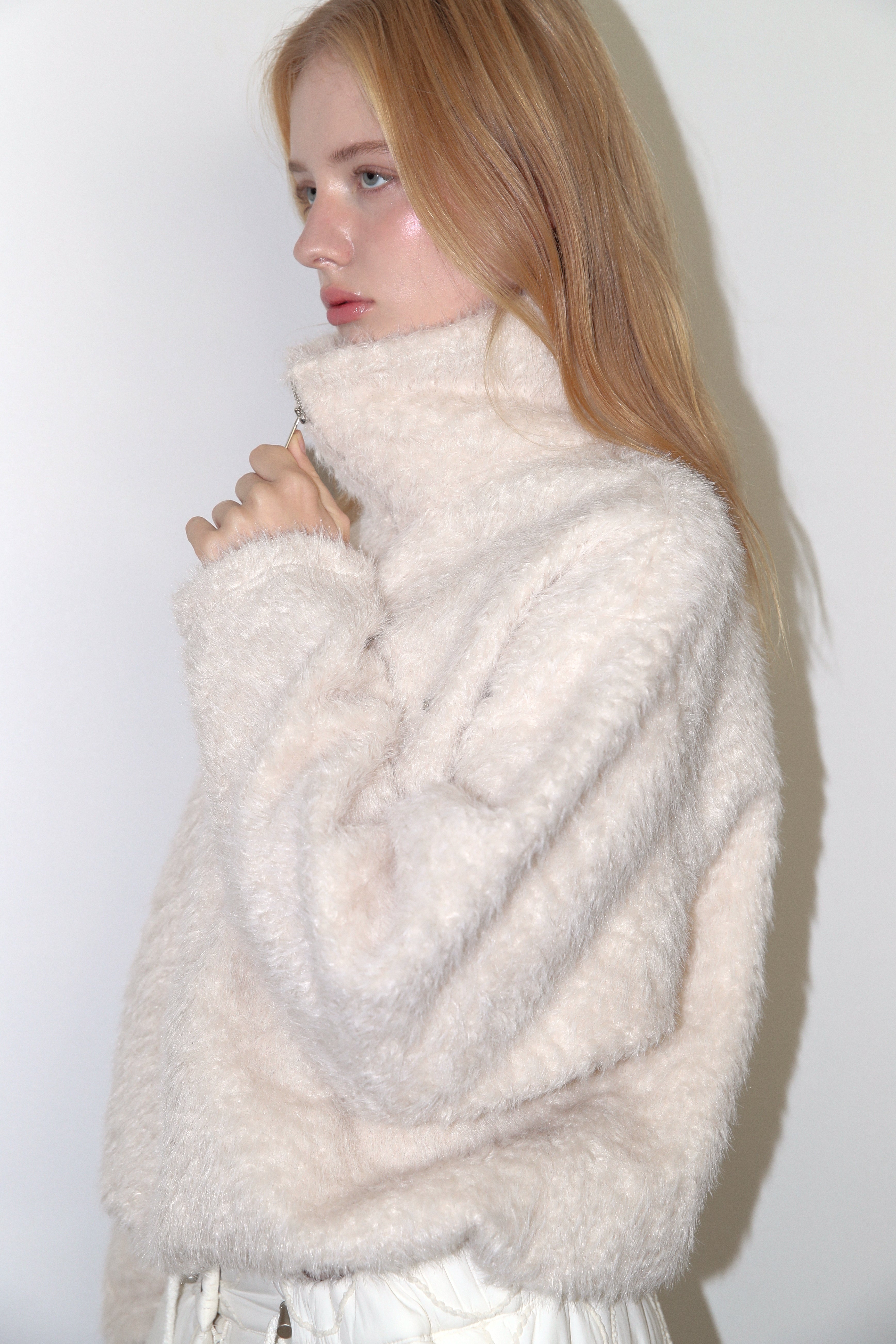 FLUFFY HALF ZIP-UP_IVORY