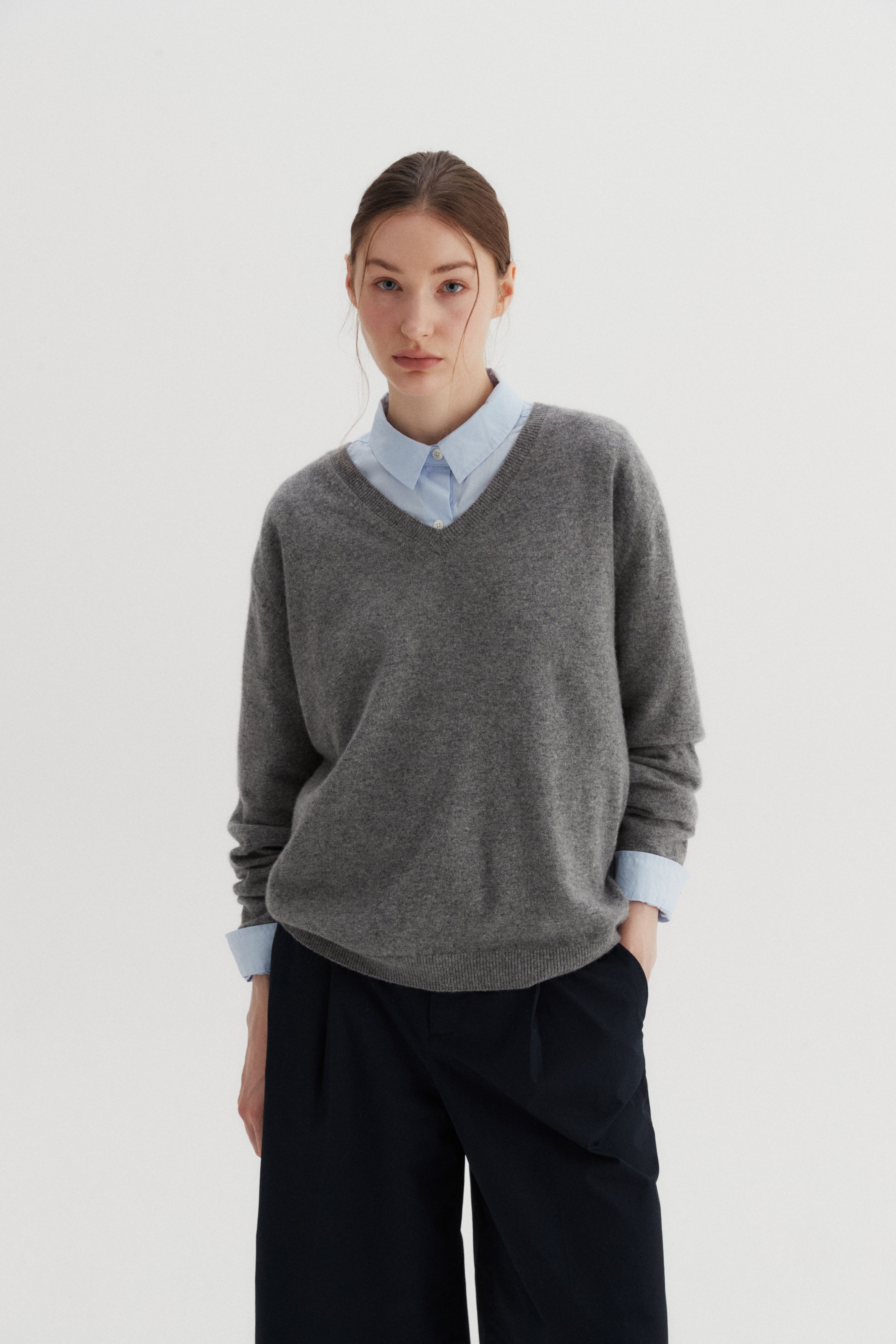 V-NECK WOOL SWEATER_GREY