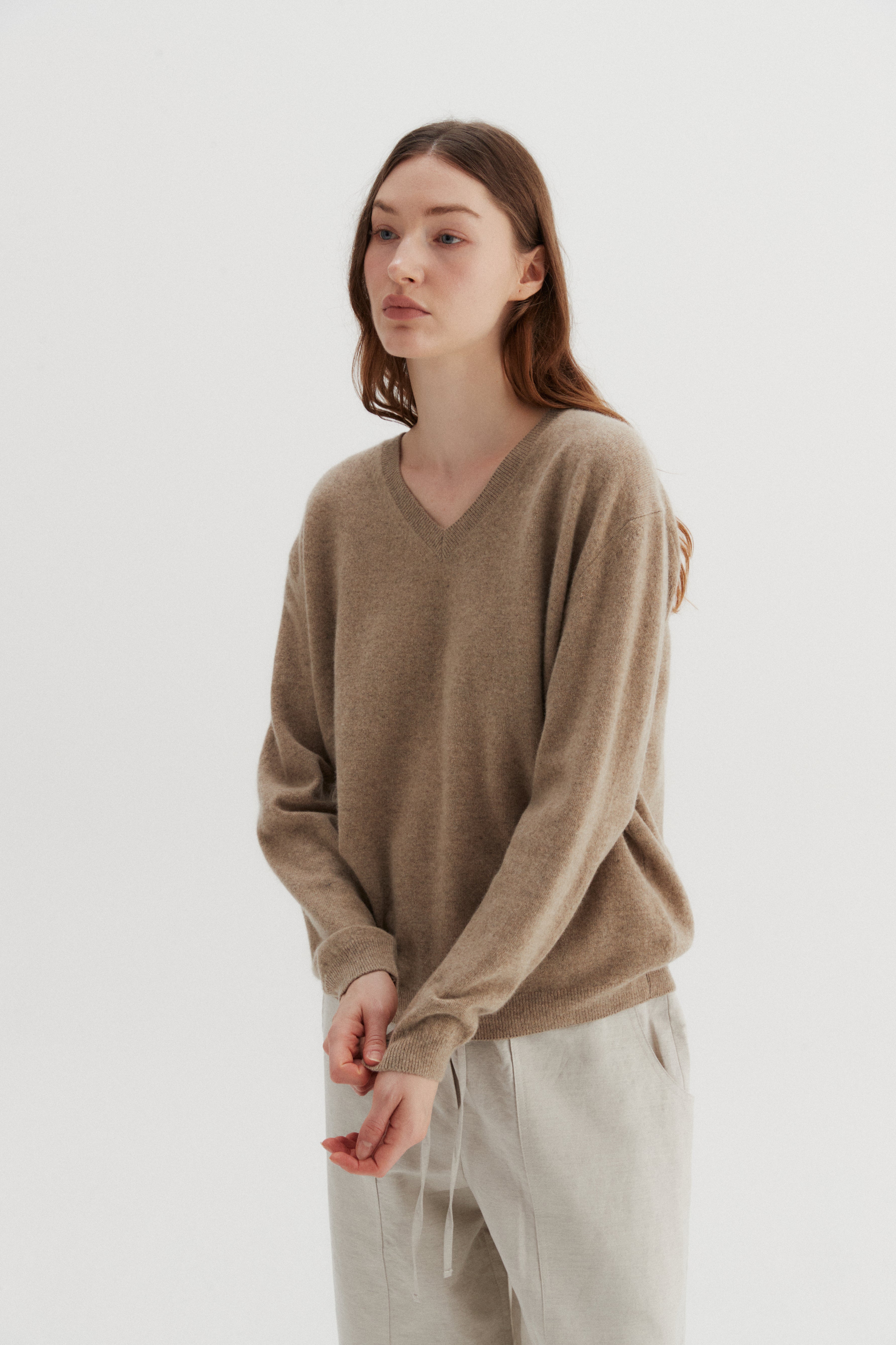 V-NECK WOOL SWEATER_DARK BEIGE