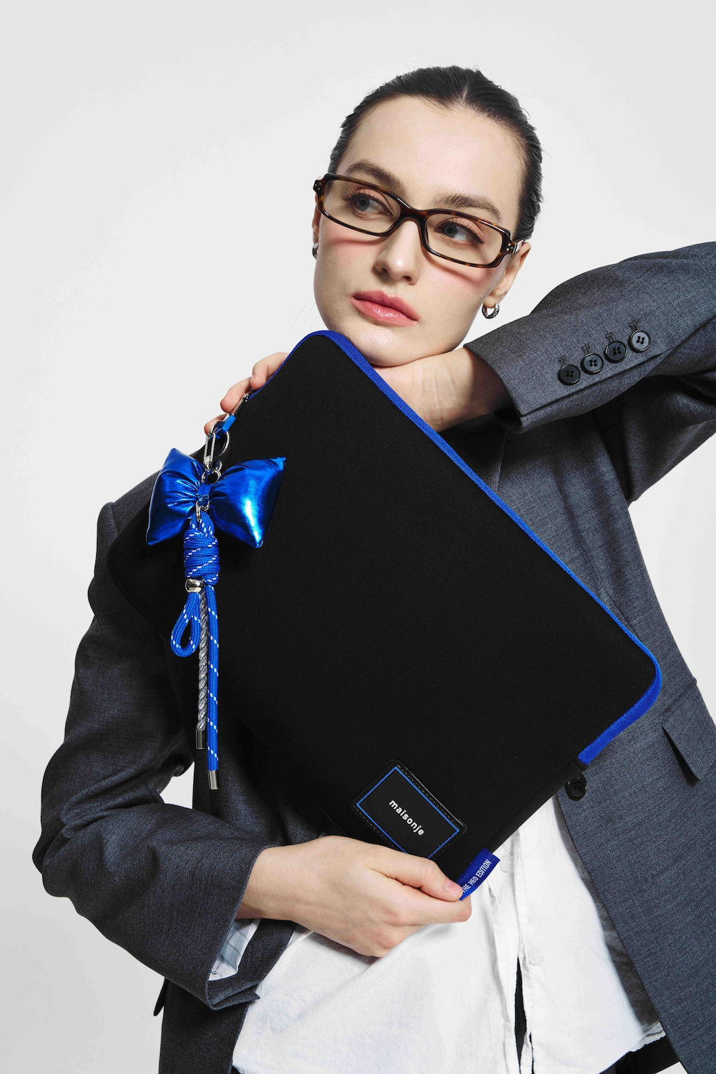 THE HEO EDITION LAPTOP POUCH 15-INCH_BLACK