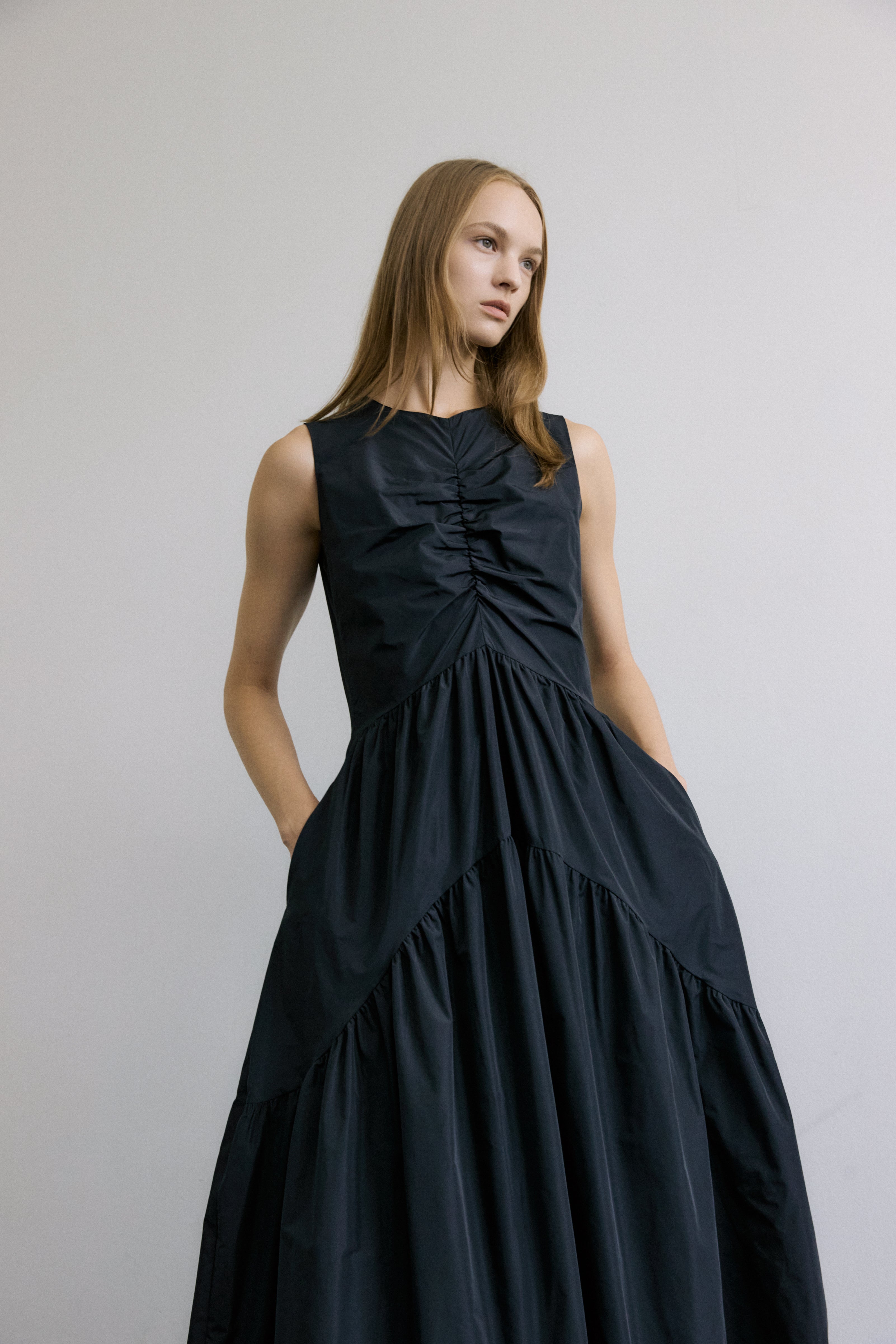 CENTER SHIRRING PUFFY DRESS _BLACK