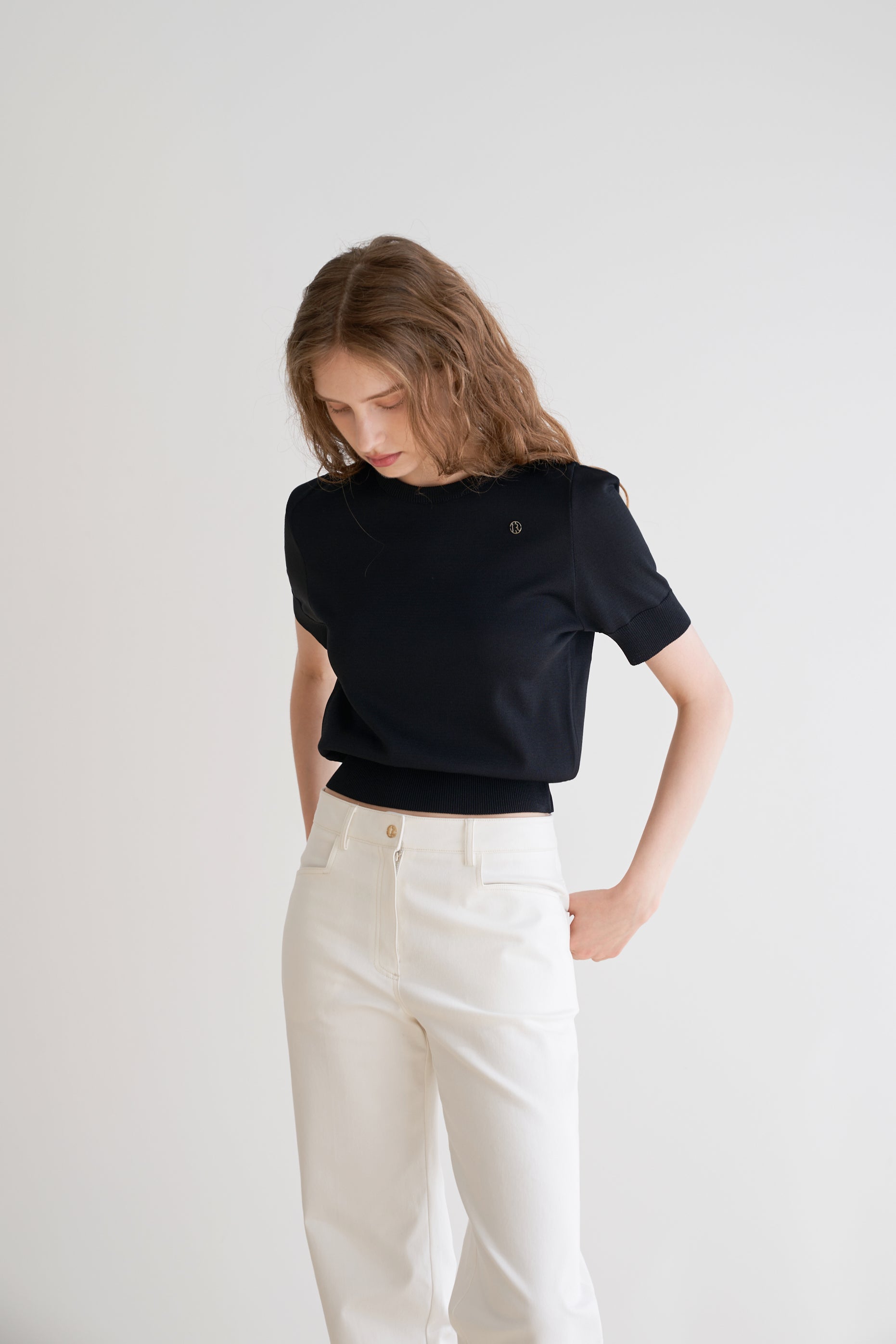 SHOULDER POINT SHORT SLEEVE KNIT_NOIR