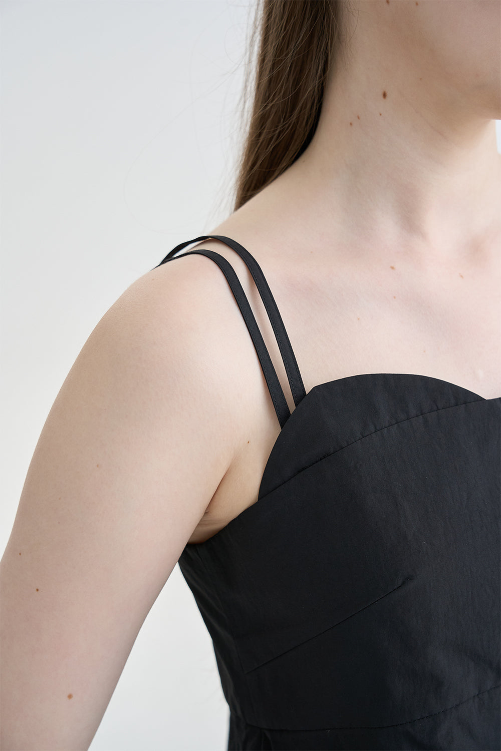 LESAVOIR, ROBE MIDI À COL EN FORME DE COEUR_NOIR