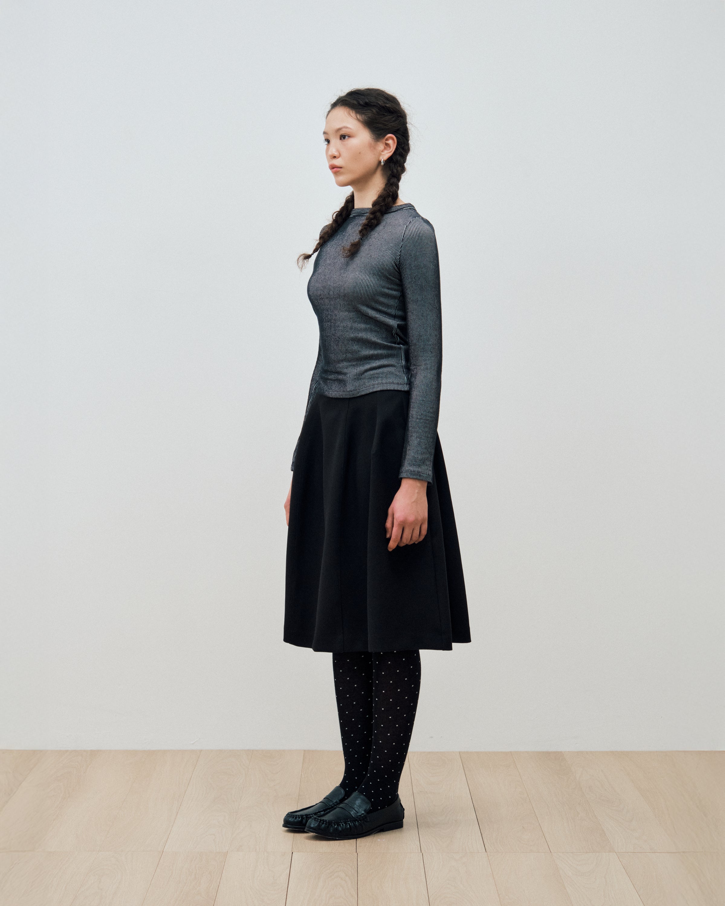 JUPE MIDI ASYMÉTRIQUE_NOIR