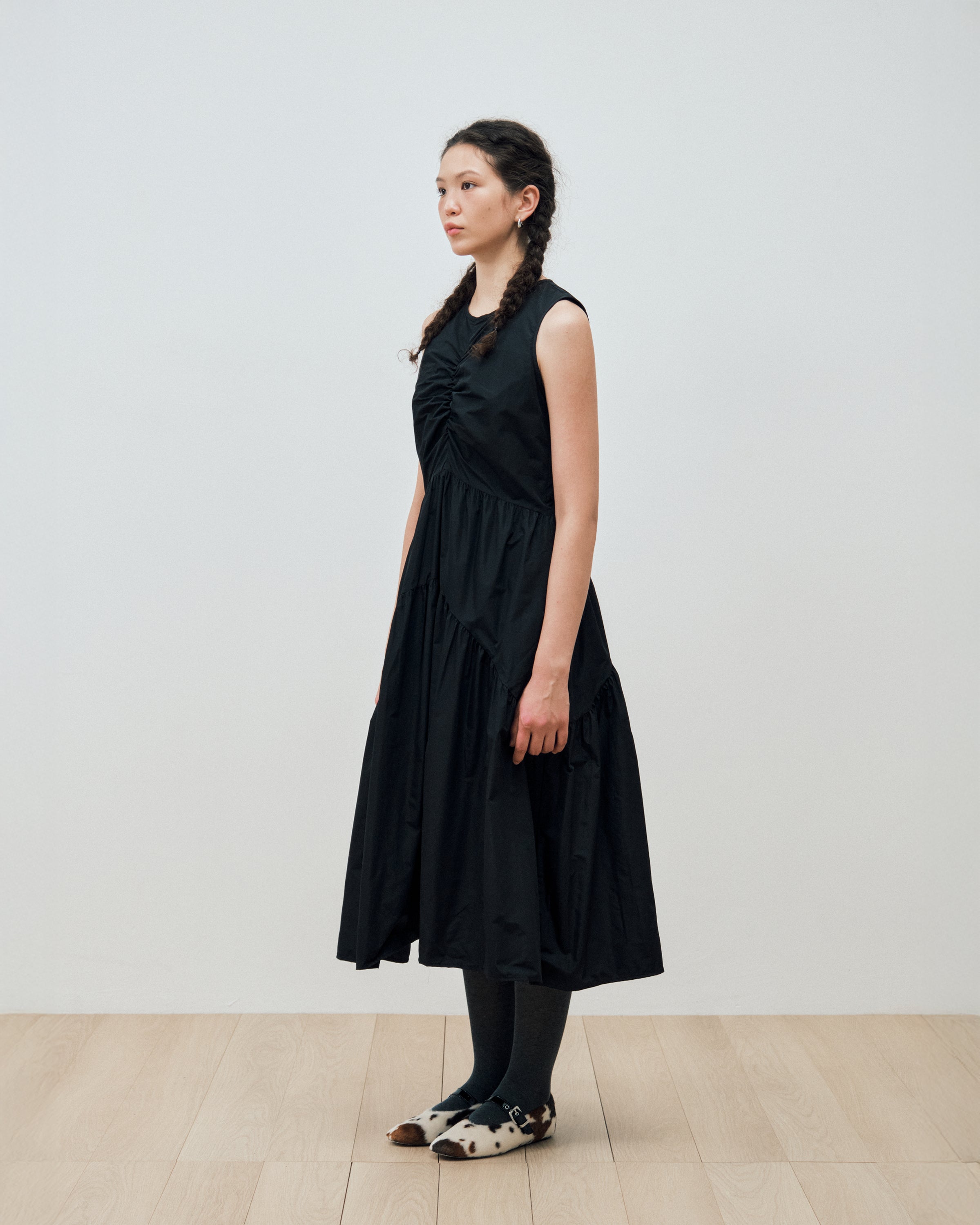 ROBE BOUFFANTE À FRONCES CENTRALES_NOIR