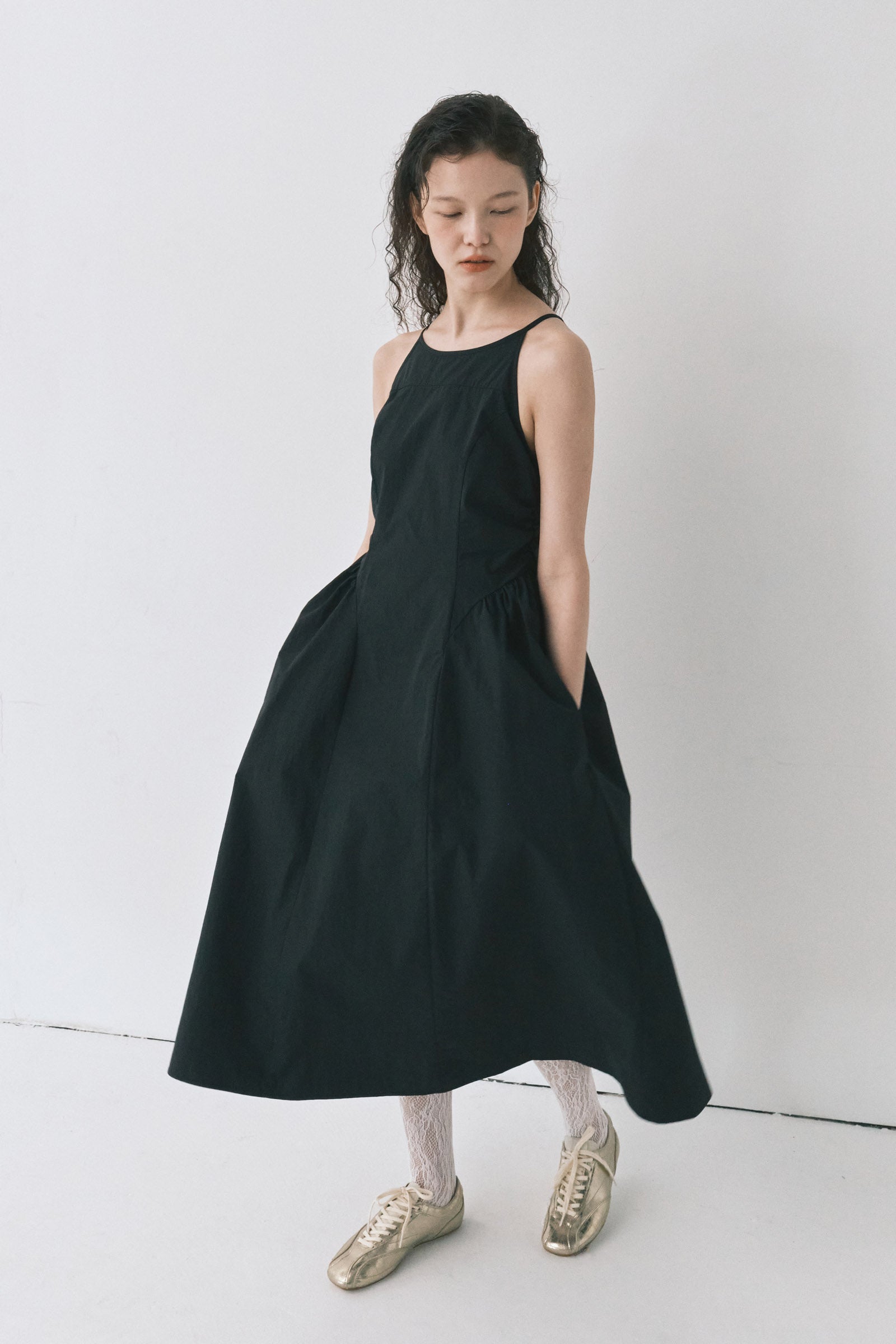 HALTERNECK MAIS PUFF SLEEVE DRESS_BLACK