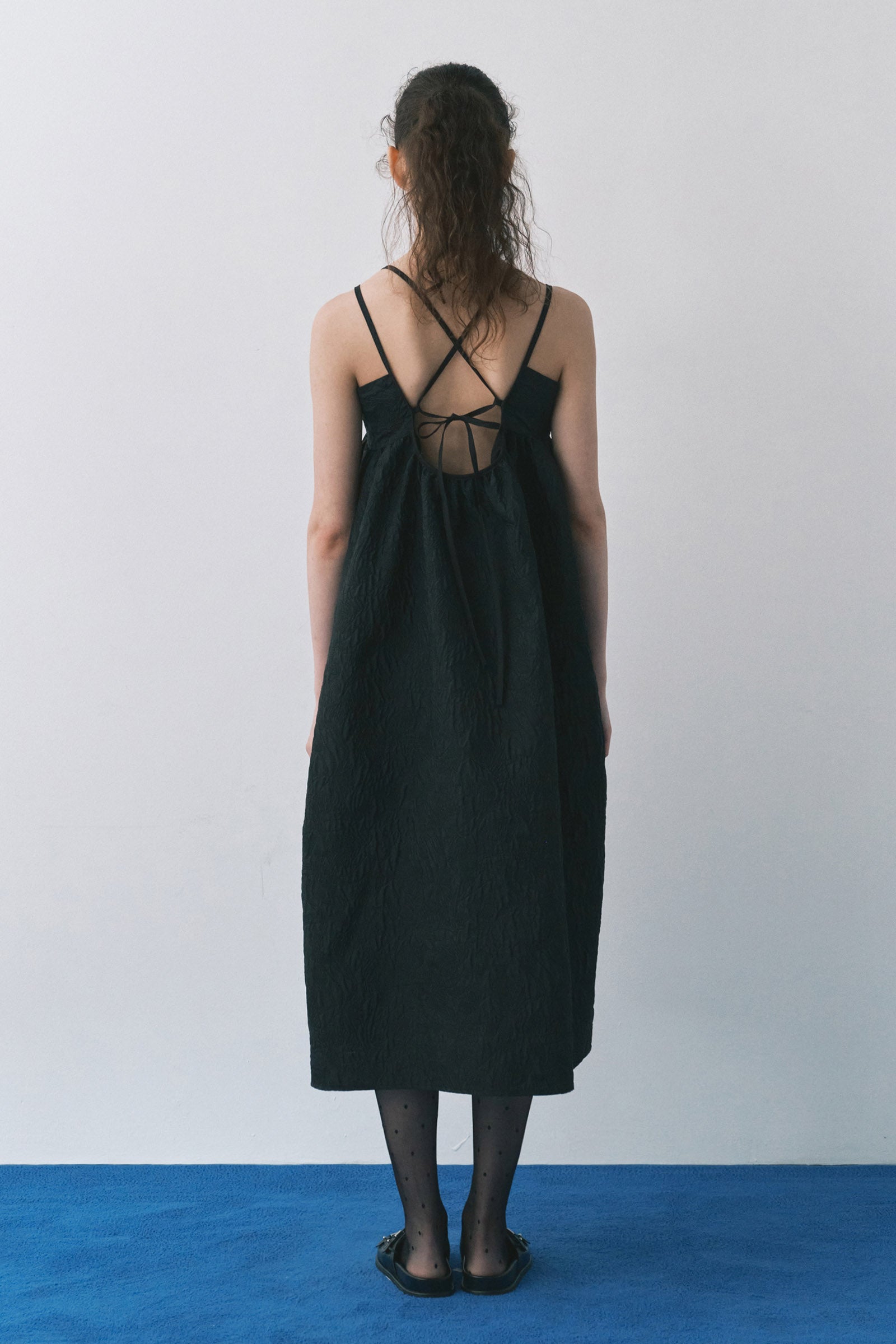FLUFF SHIRRED JACQUARD DRESS_BLACK