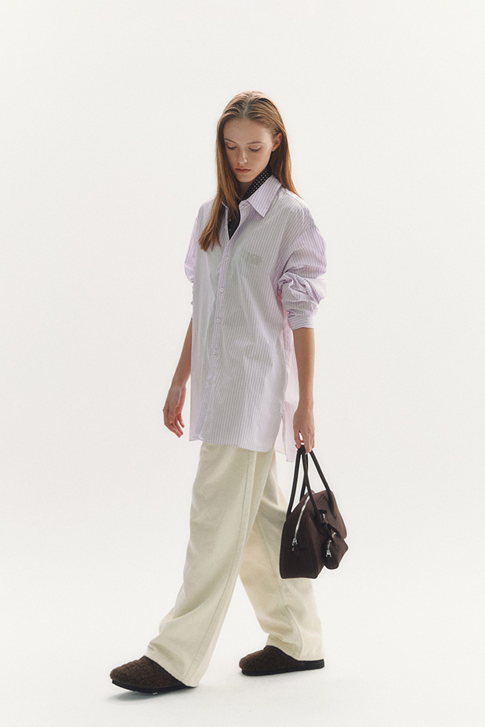 SMALL SUEDE HUG BAG_DARK BROWN