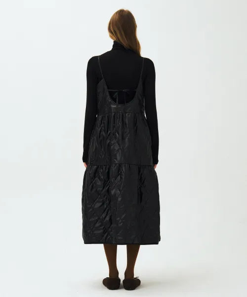 GLOSSY QUILTING BACK OPEN DRESS_BLACK