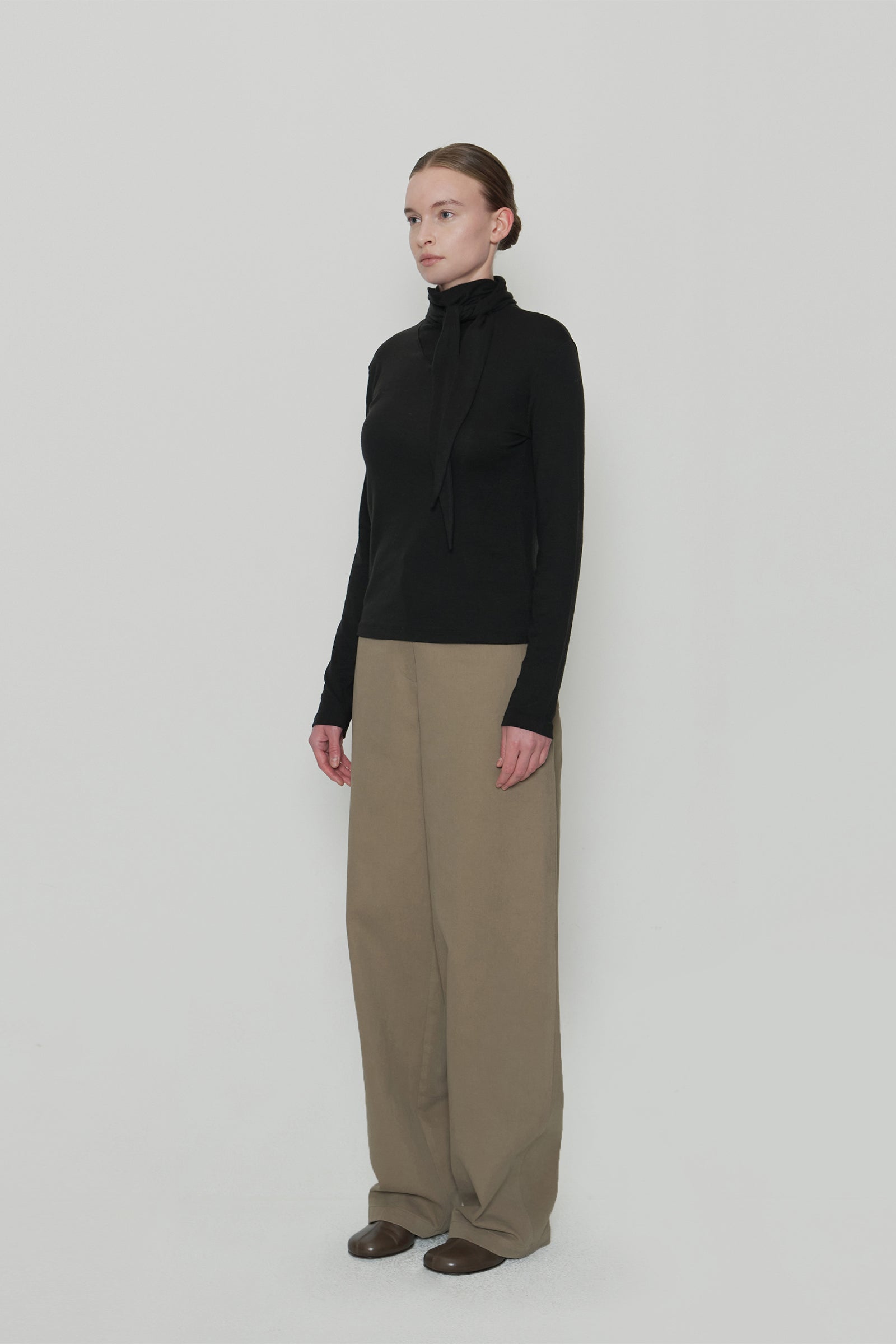 WOOL TIE NECK TOP_BLACK