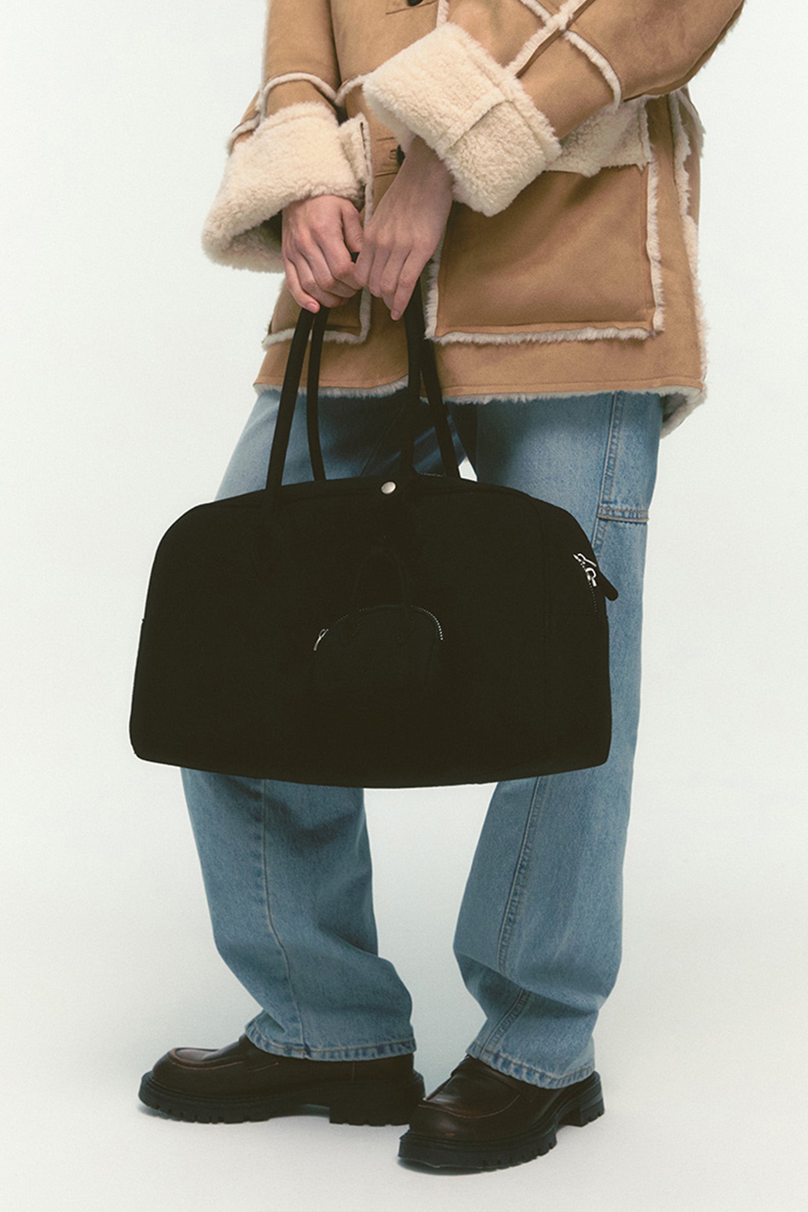 SUEDE HUG BAG_BLACK