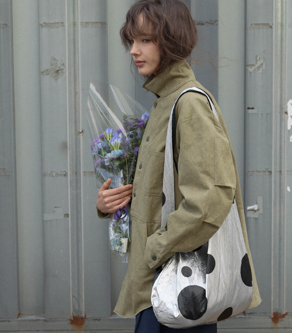 DOT BUBBLE BAG_GLOSSY SILVER