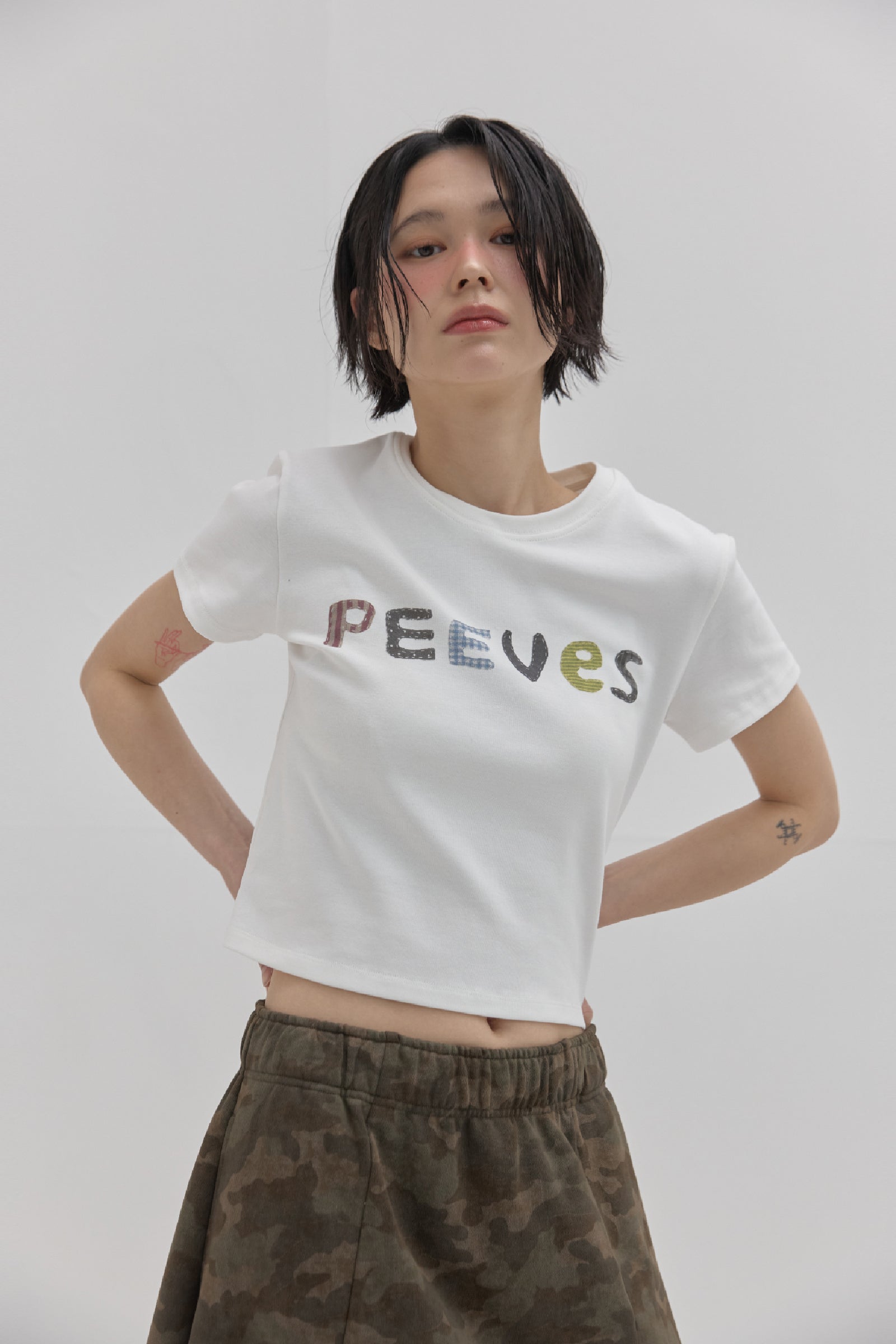 SCANNED NEEDLEWORK CROPPED T-SHIRT_WHITE