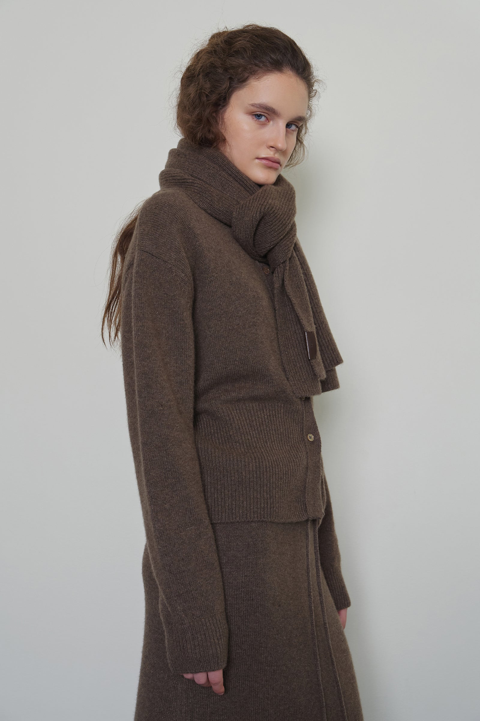 BASIC WOOL SCARF_BROWN