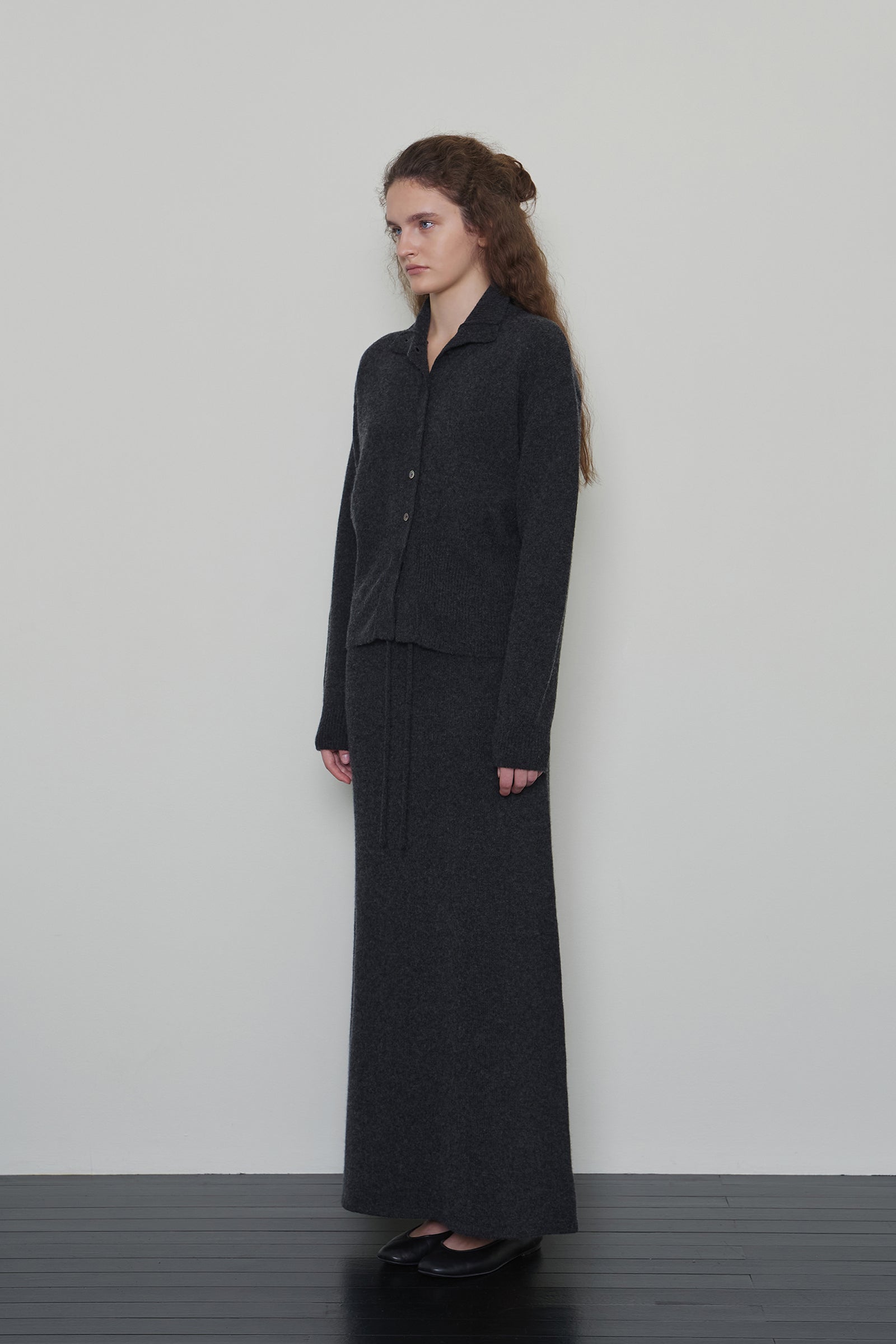 DAS WOOL HIGH NECK CARDIGAN_CHARCOAL