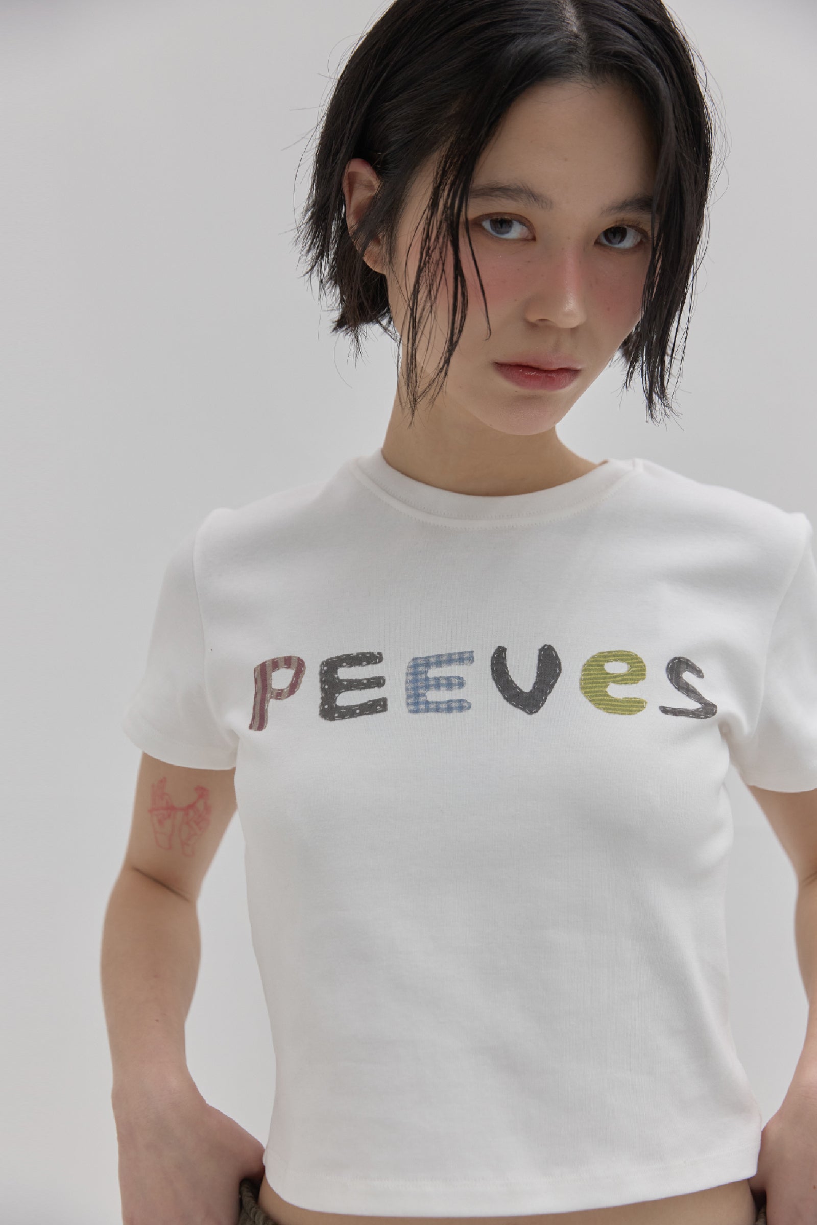 SCANNED NEEDLEWORK CROPPED T-SHIRT_WHITE
