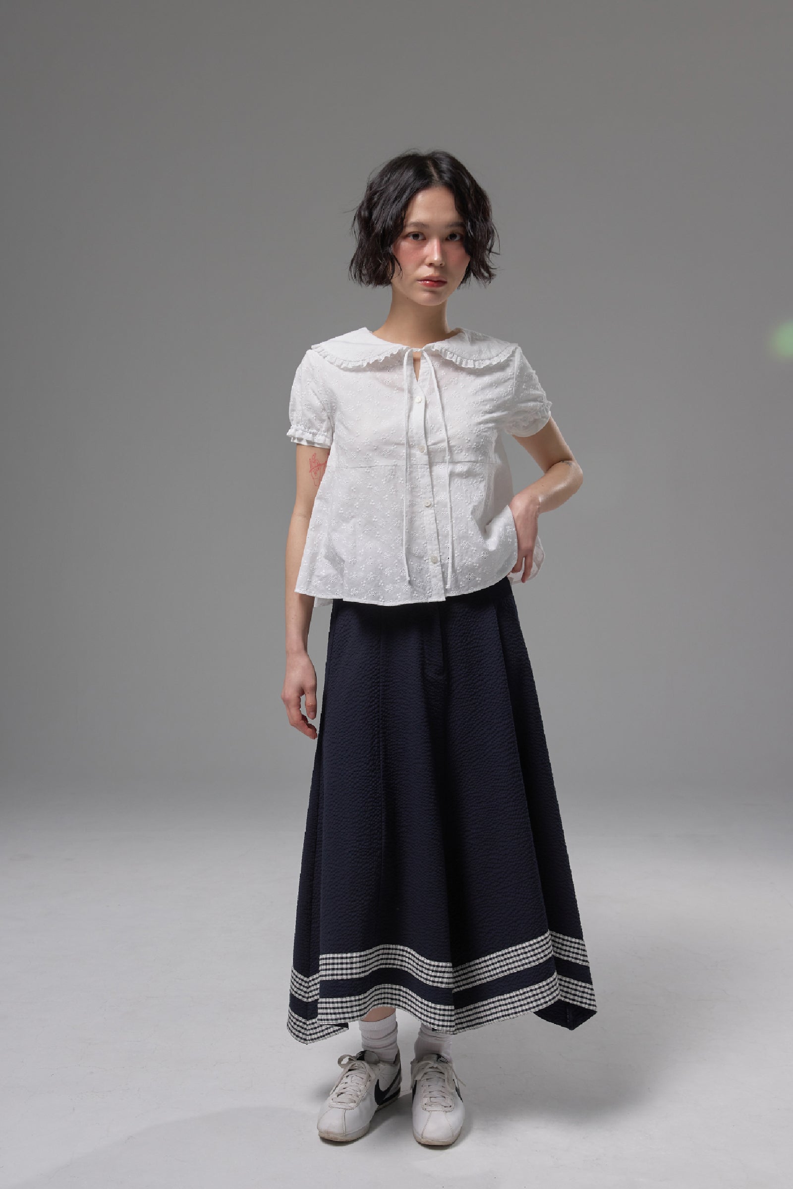 VENTED PETER PAN COLLAR BLOUSE_WHITE