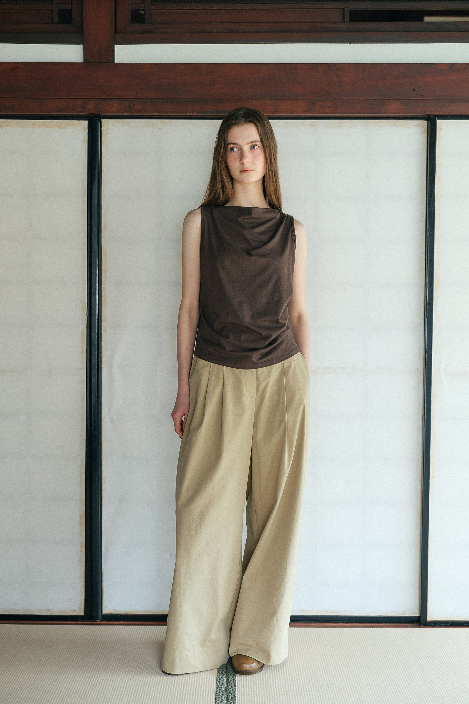 MAYA SLEEVELESS_MARRON