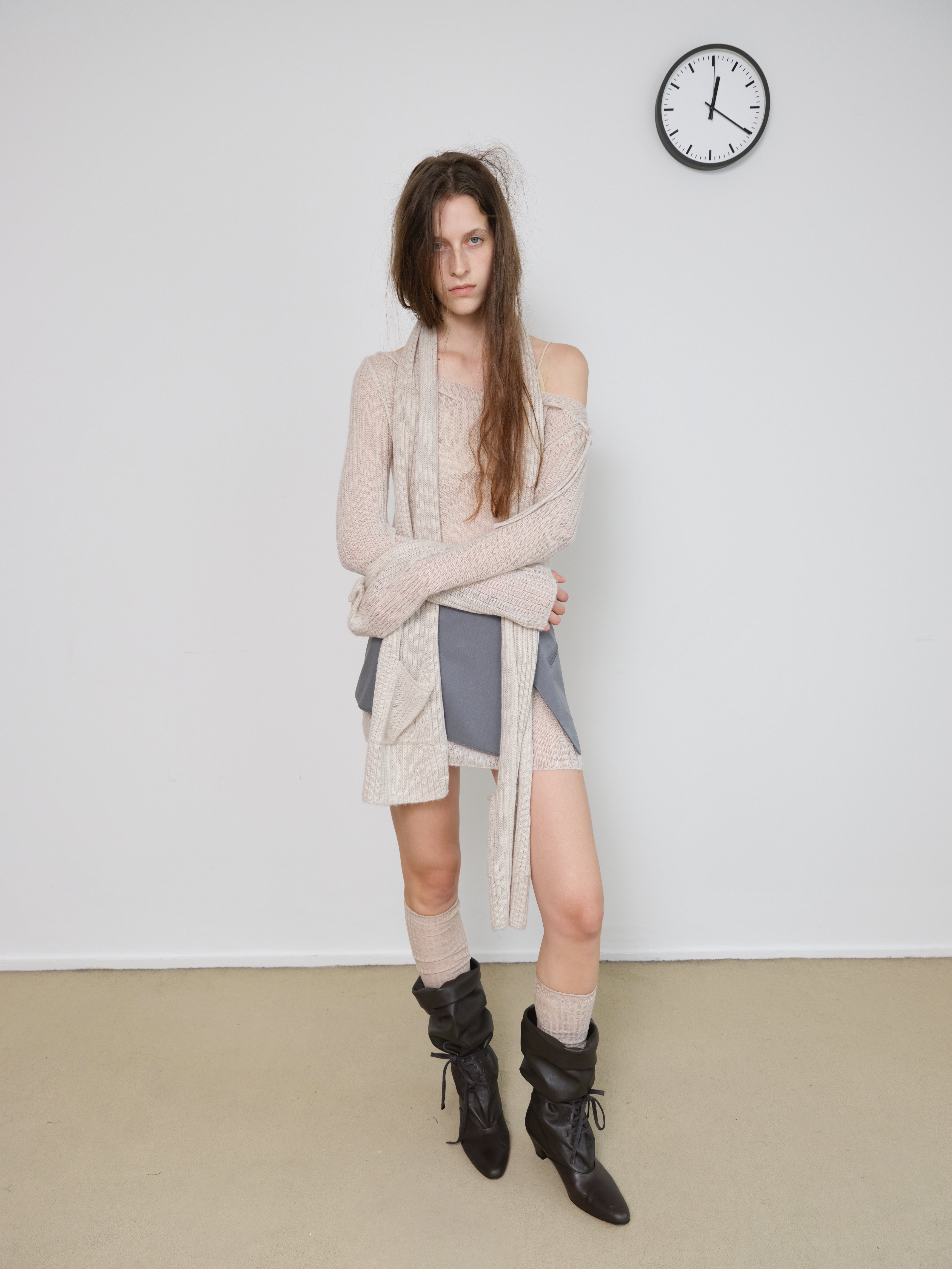 KNITTED SCARF TIED SET UP_MOCHA SILVER