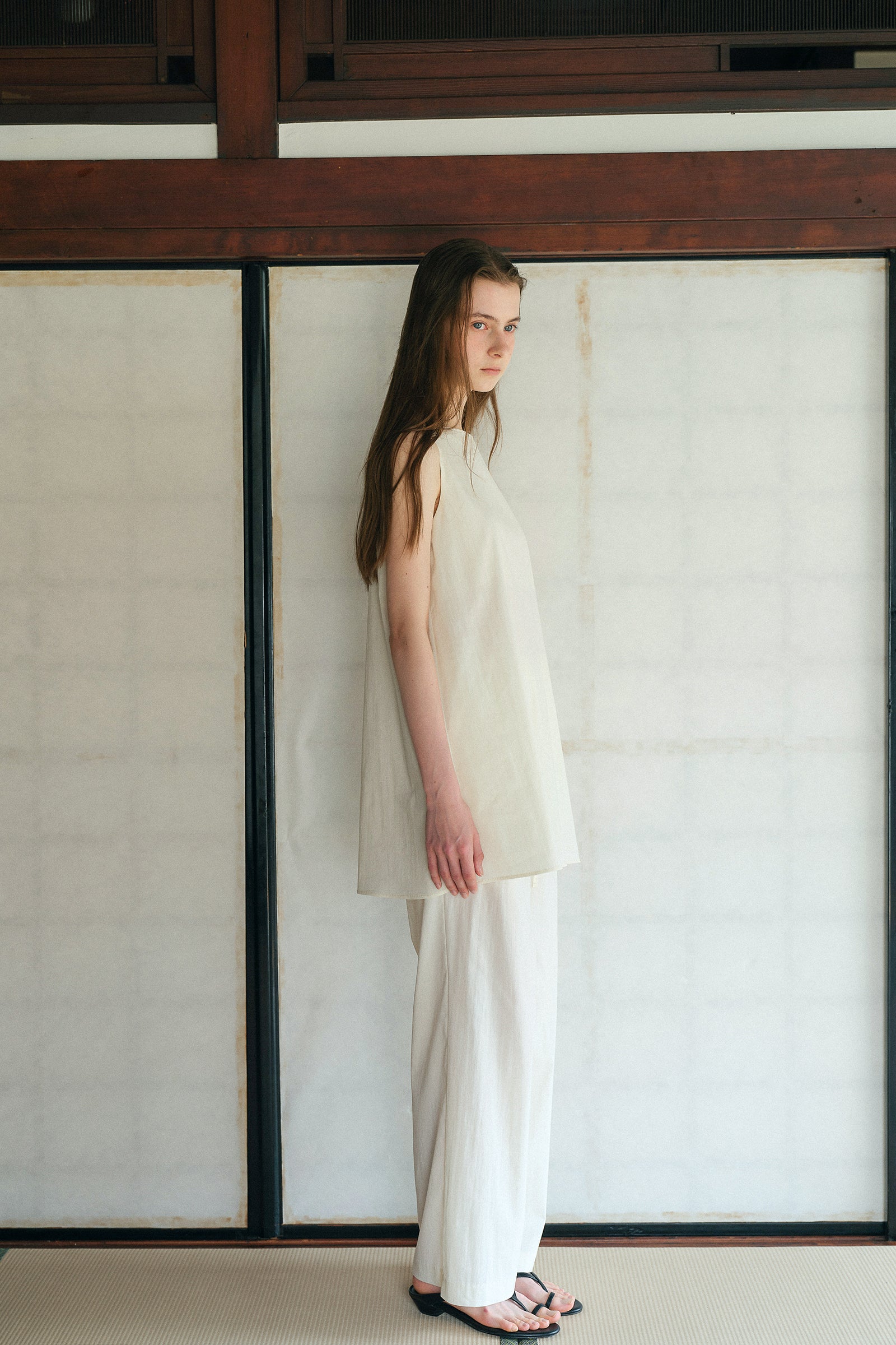 MUSE SLEEVELESS_CRÈME