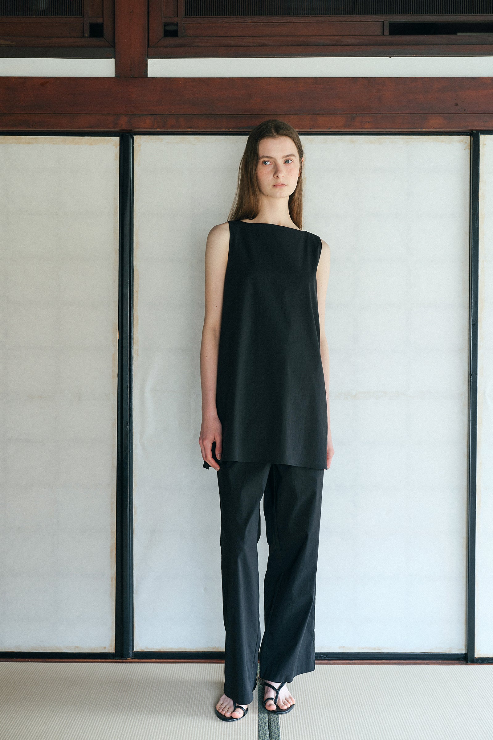 MUSE SLEEVELESS_NOIR