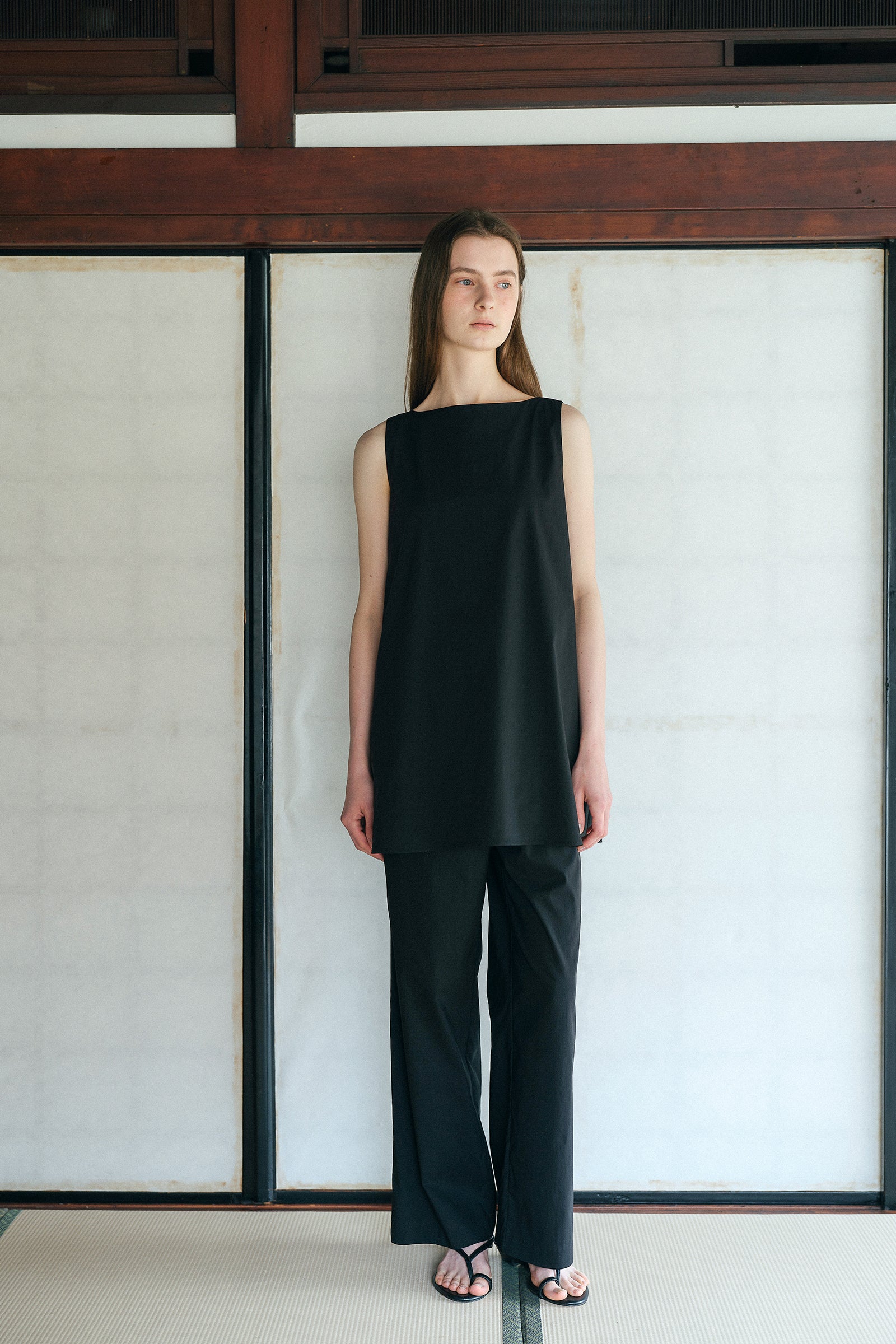 MUSE SLEEVELESS_NOIR