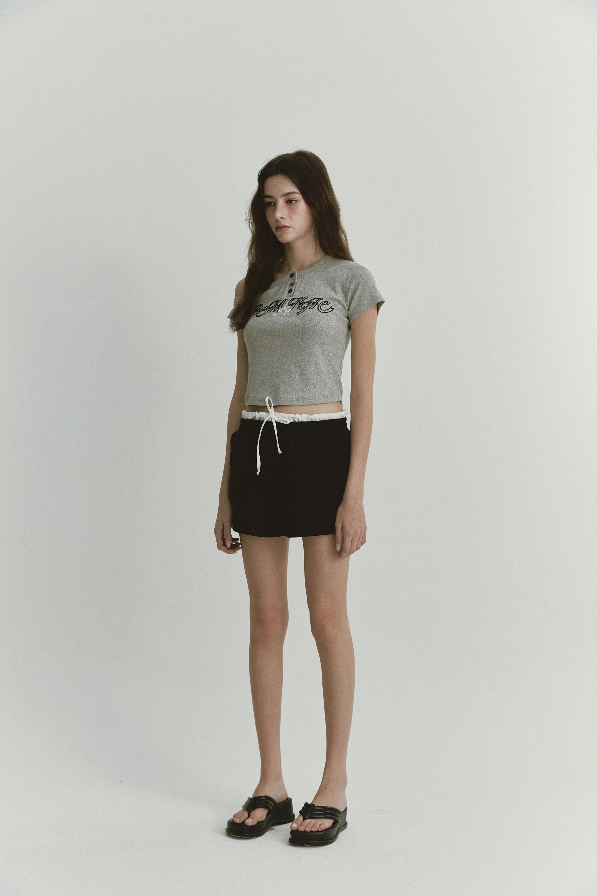 ASURA, SHORT EN JERSEY ET EN SATIN_NOIR