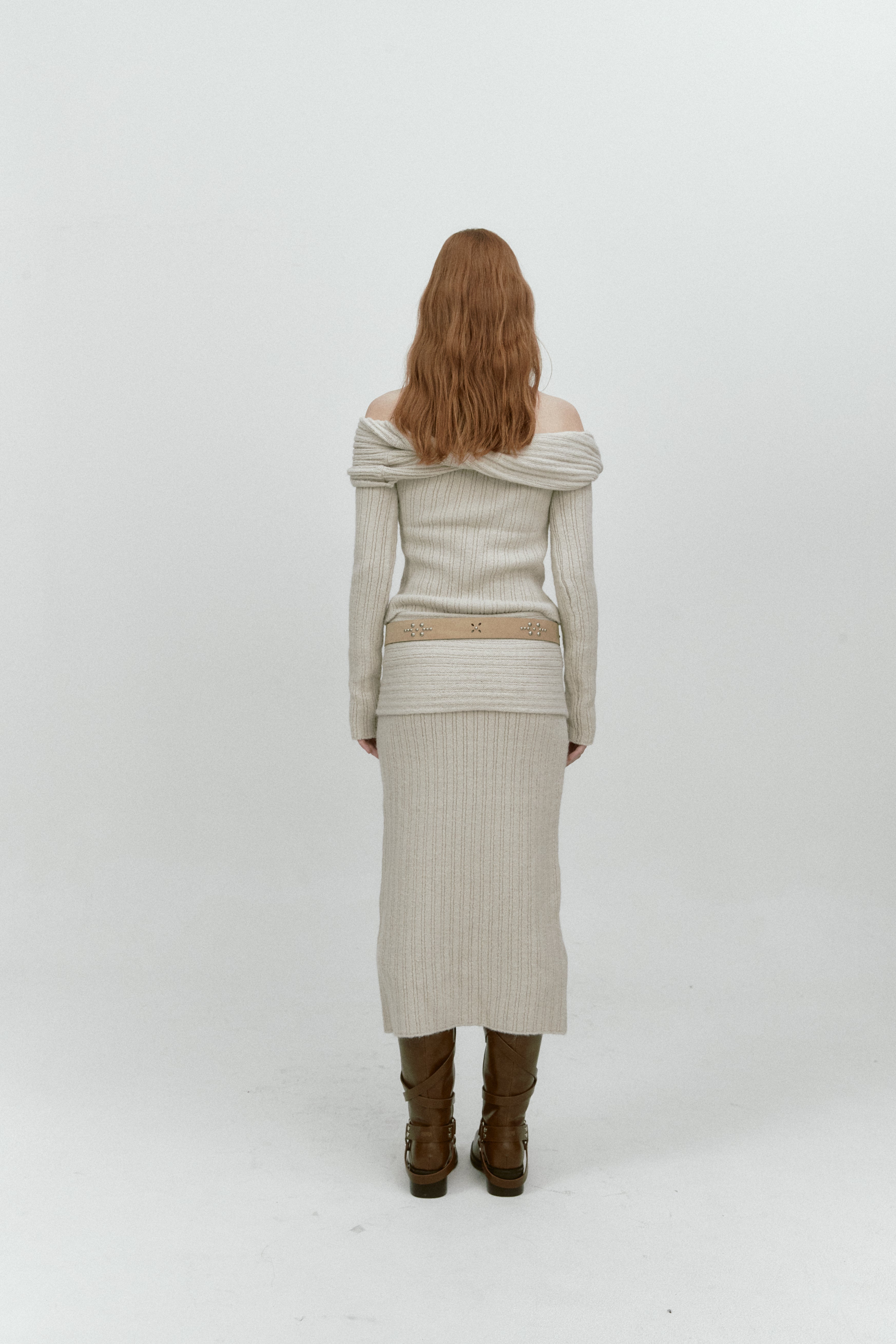 REVERSE OFF SHOULDER KNIT_BEIGE