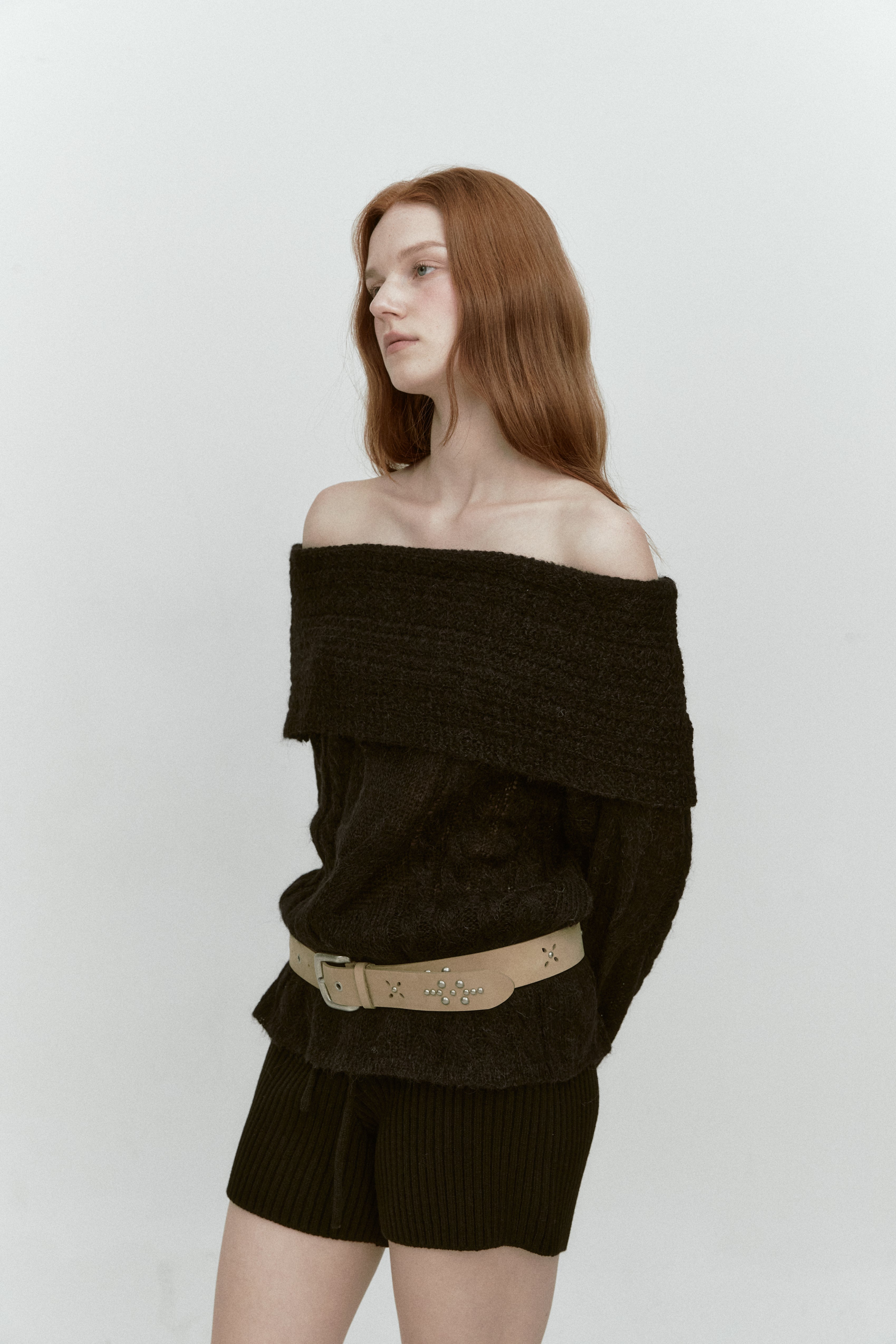 ALPACA TWIST OFF SHOULDER KNIT_BLACK