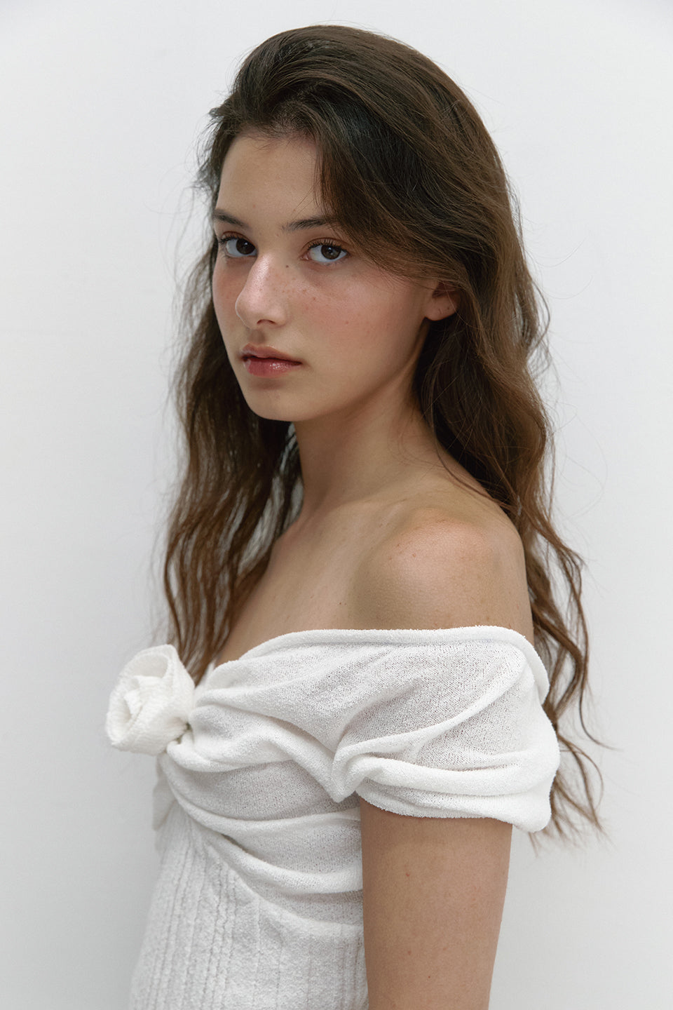 ROSY OFFSHOULDER KNIT_WHITE